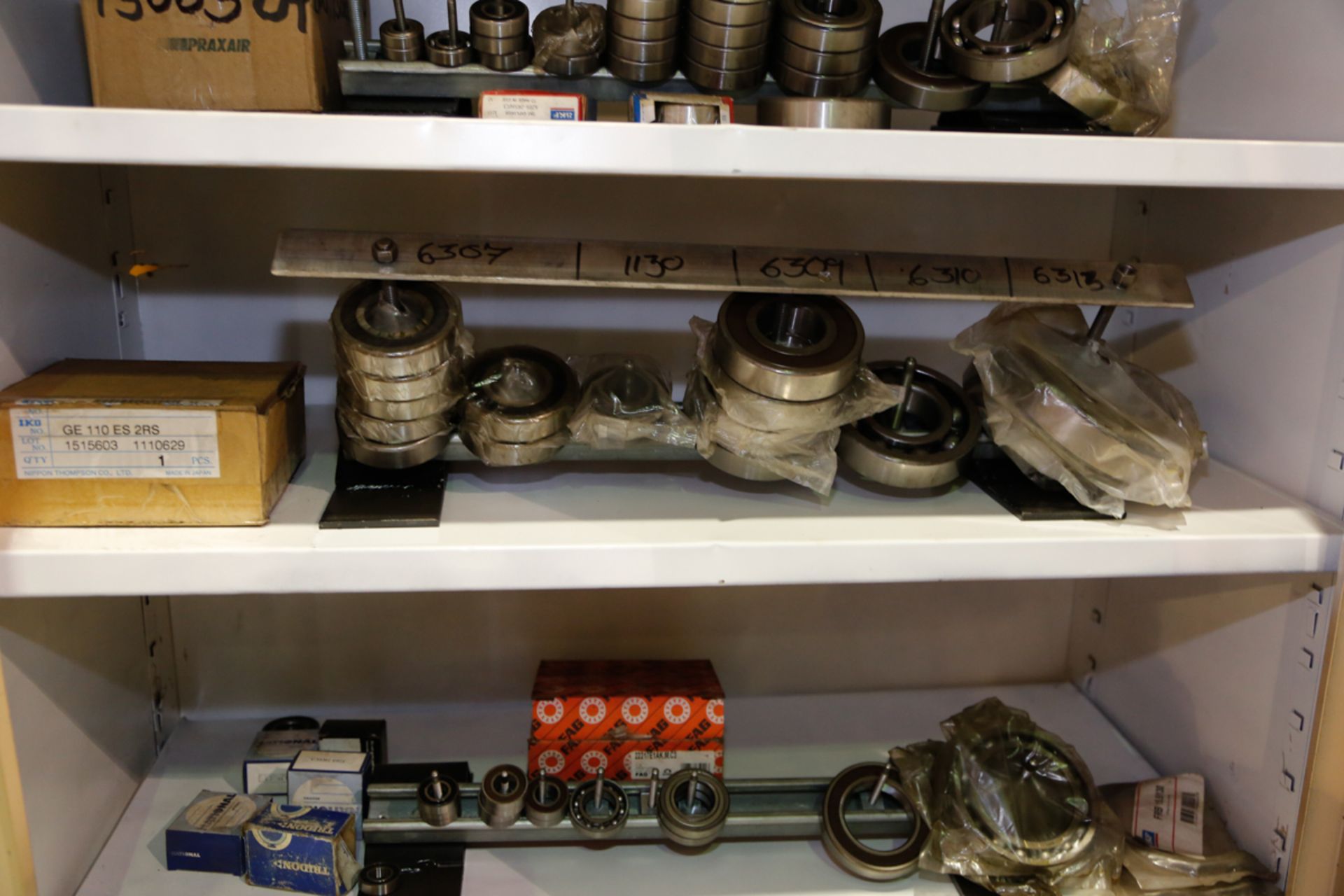 LOT OF ASSORTED BEARINGS (CABINET & BOX) - Image 3 of 5