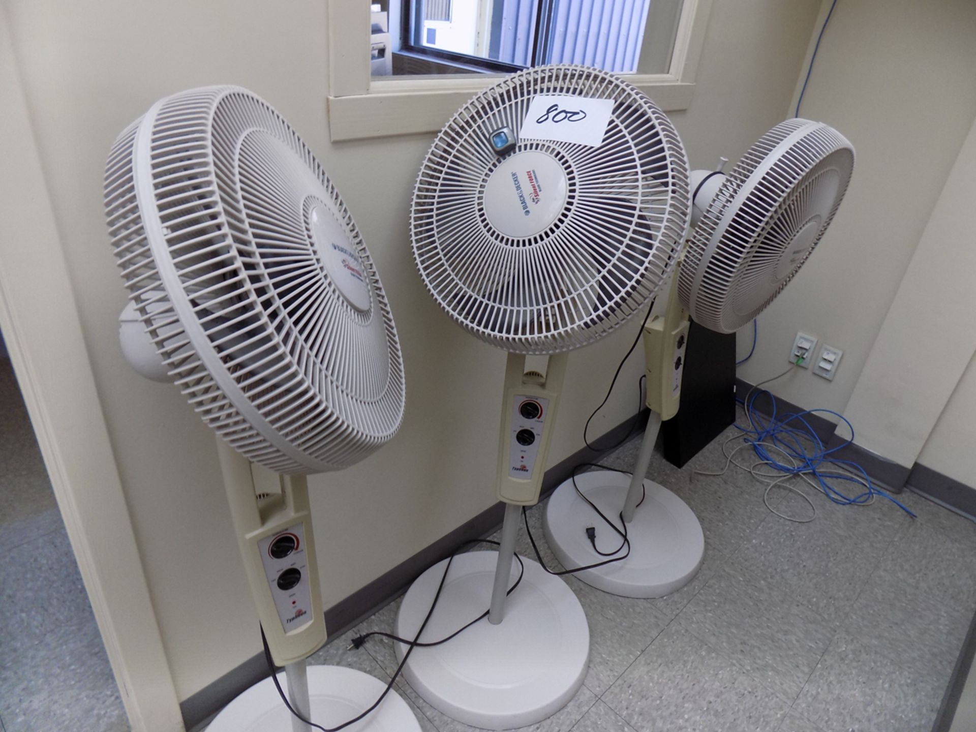 (3) BLACK DECKER ELECTRIC FANS