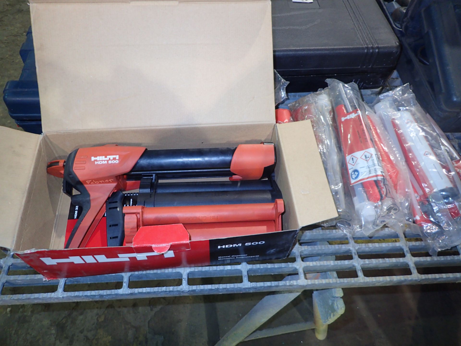 HILTI DM500 MANUAL DISPENSER W/ ADHESIVE