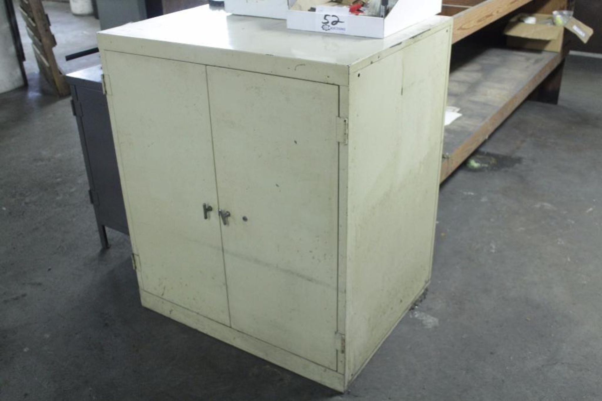 Metal cabinet Size: 34" W X 27" D X 40" H - Image 2 of 3