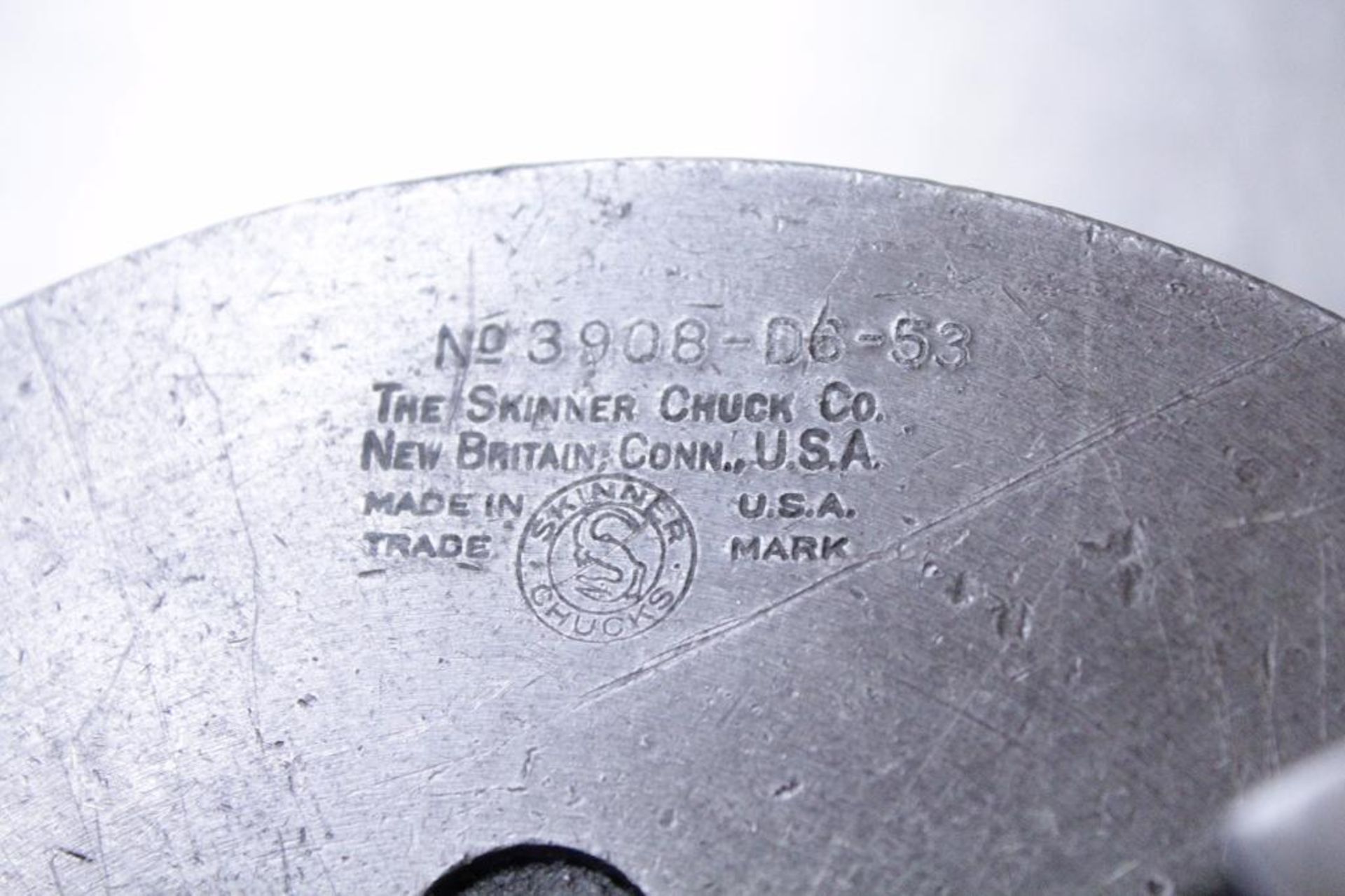 8" Skinner 3 jaw chuck D1-6" - Image 2 of 3