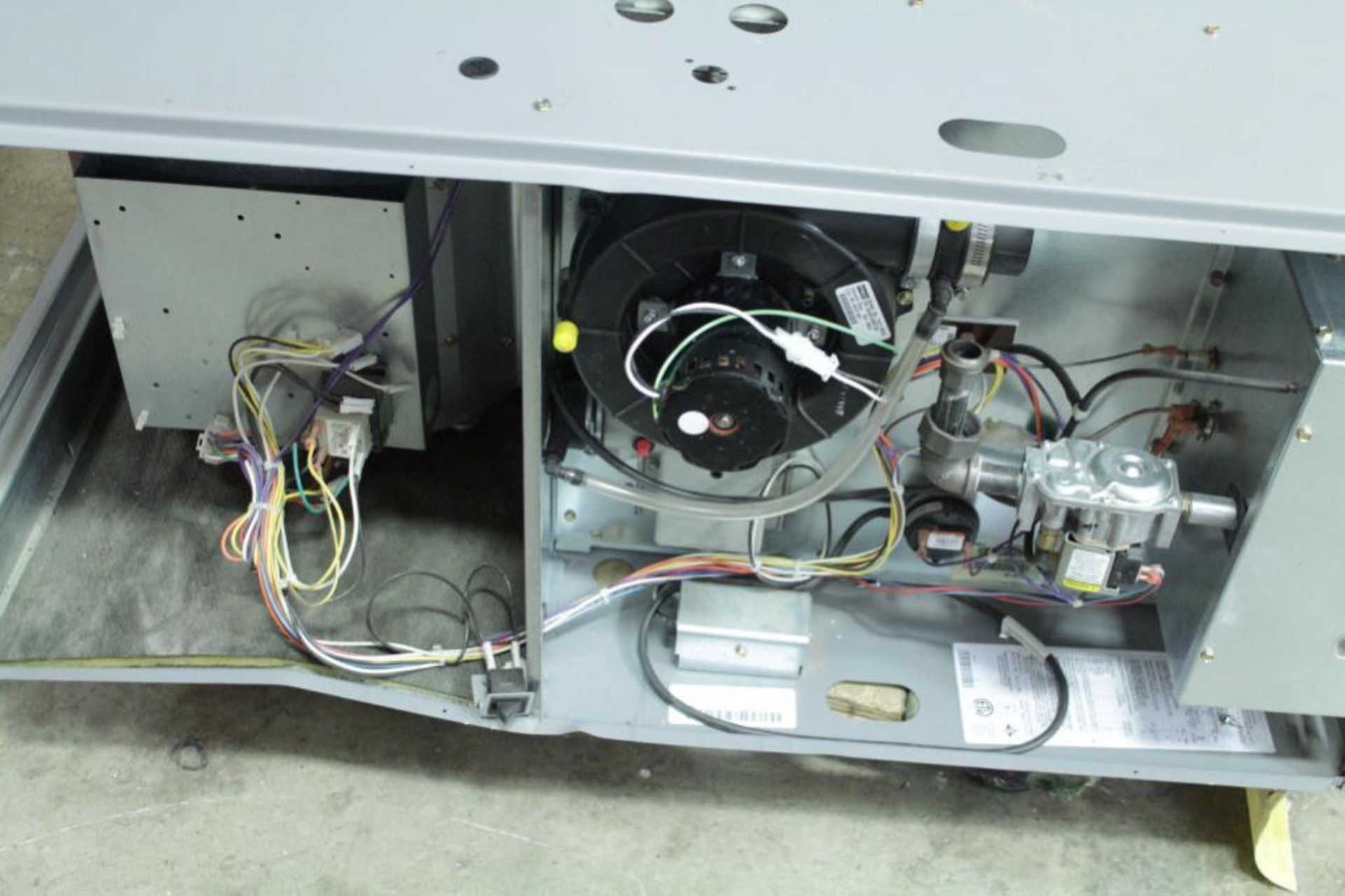 Natural Gas Forced Air Furnace - Image 2 of 3