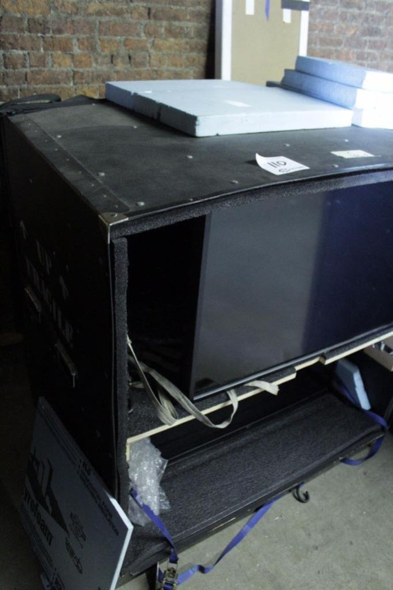 (5) LG Flatron M4224CG 42" Monitors w/ Rolling Crate - Image 2 of 2