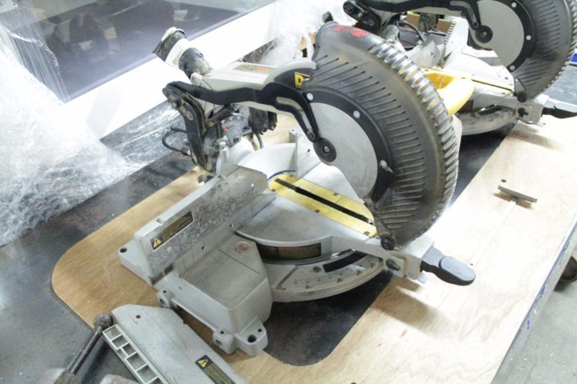 DeWalt DW715 Miter Saw - Image 2 of 3