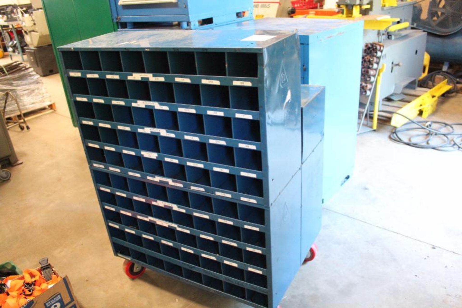 Rolling hardware bin cabinet - Image 3 of 3