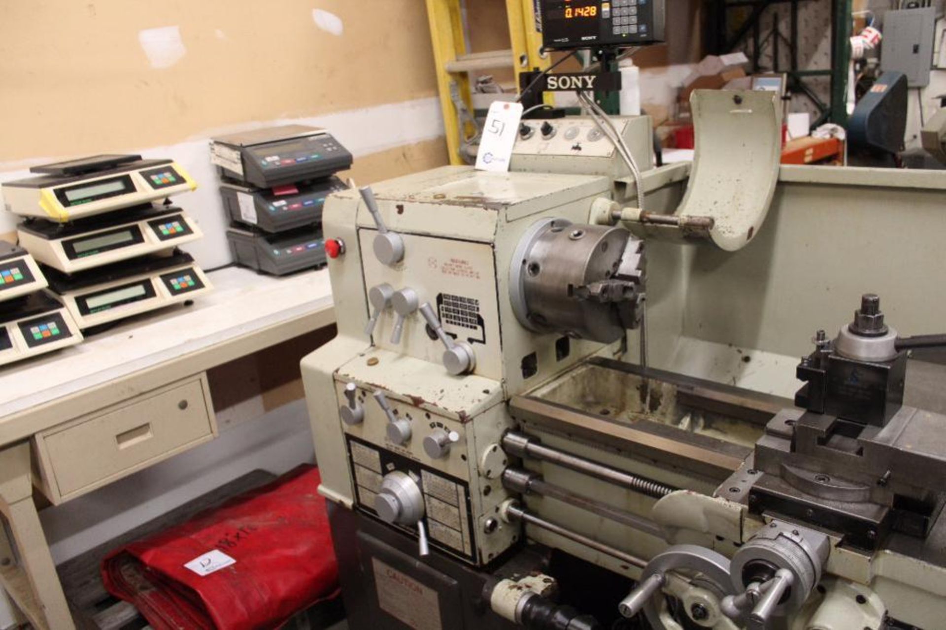 Victor 1640B Engine Lathe - Image 3 of 17