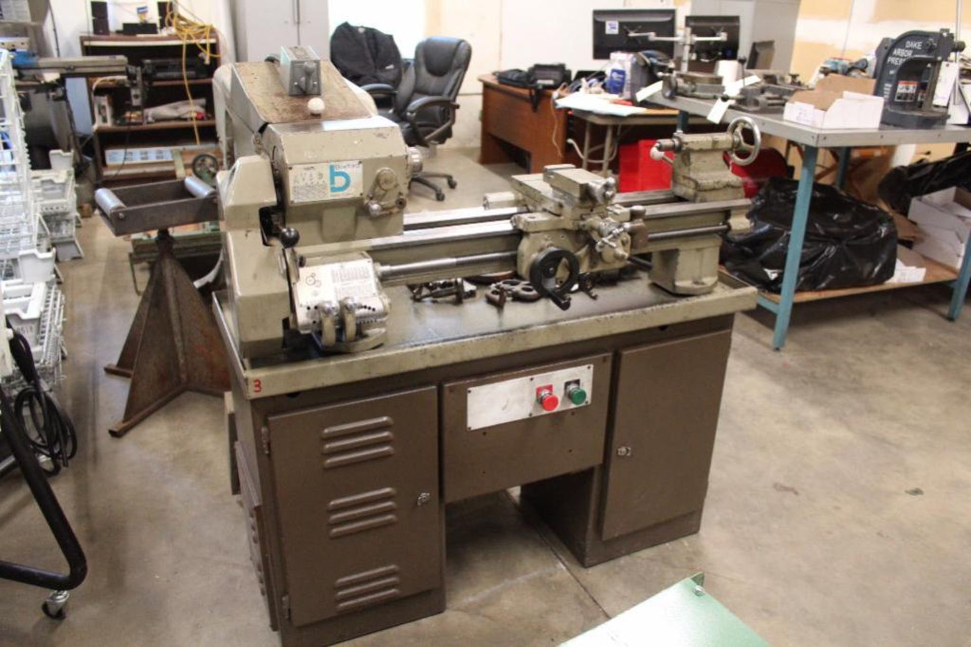 Boxford 10" x 24" Lathe w/ tooling 1ph - Image 2 of 16