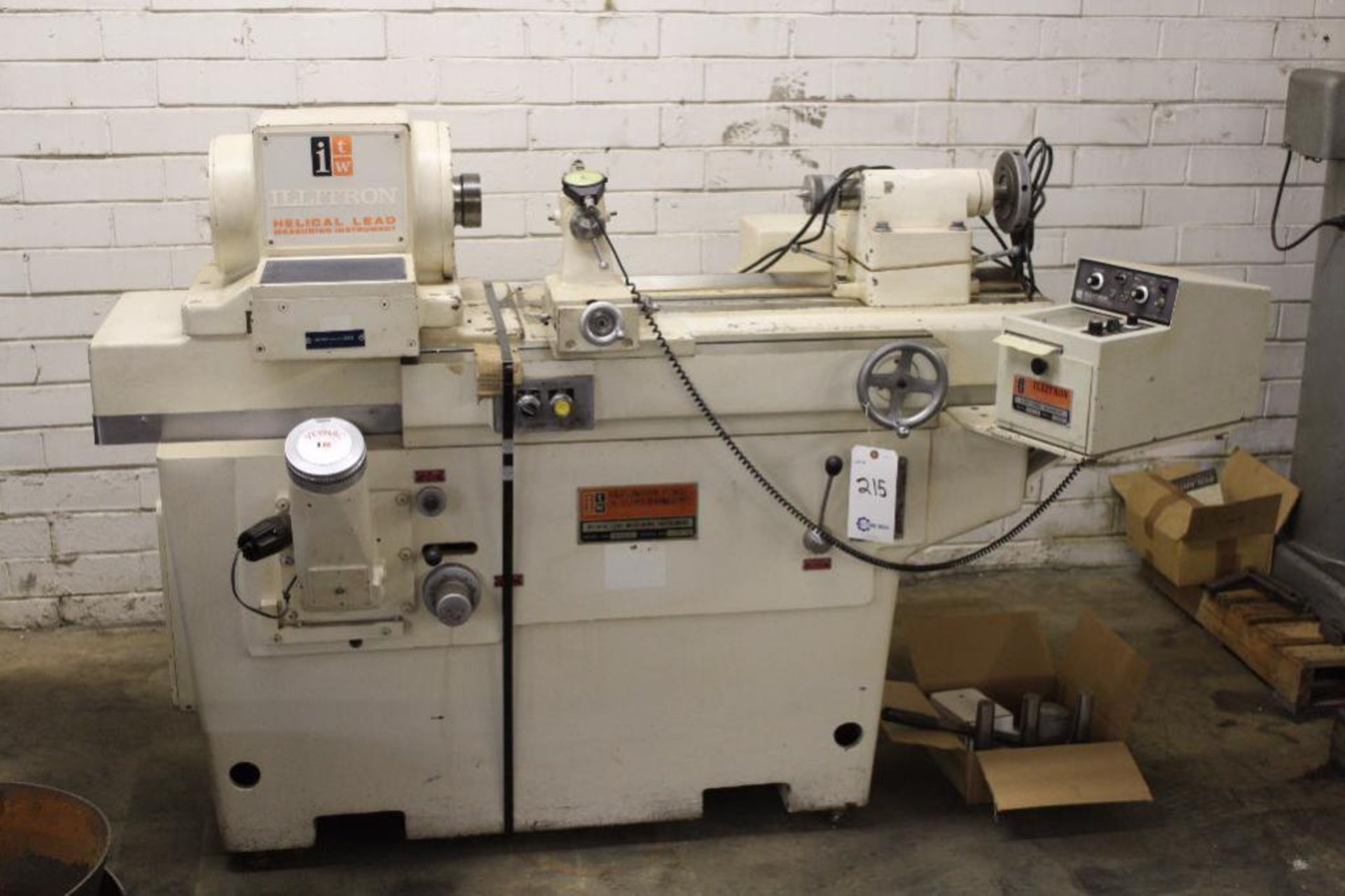 ILLINOIS ILLITRON Model 3912B-2C Helical Lead Measuring Machine