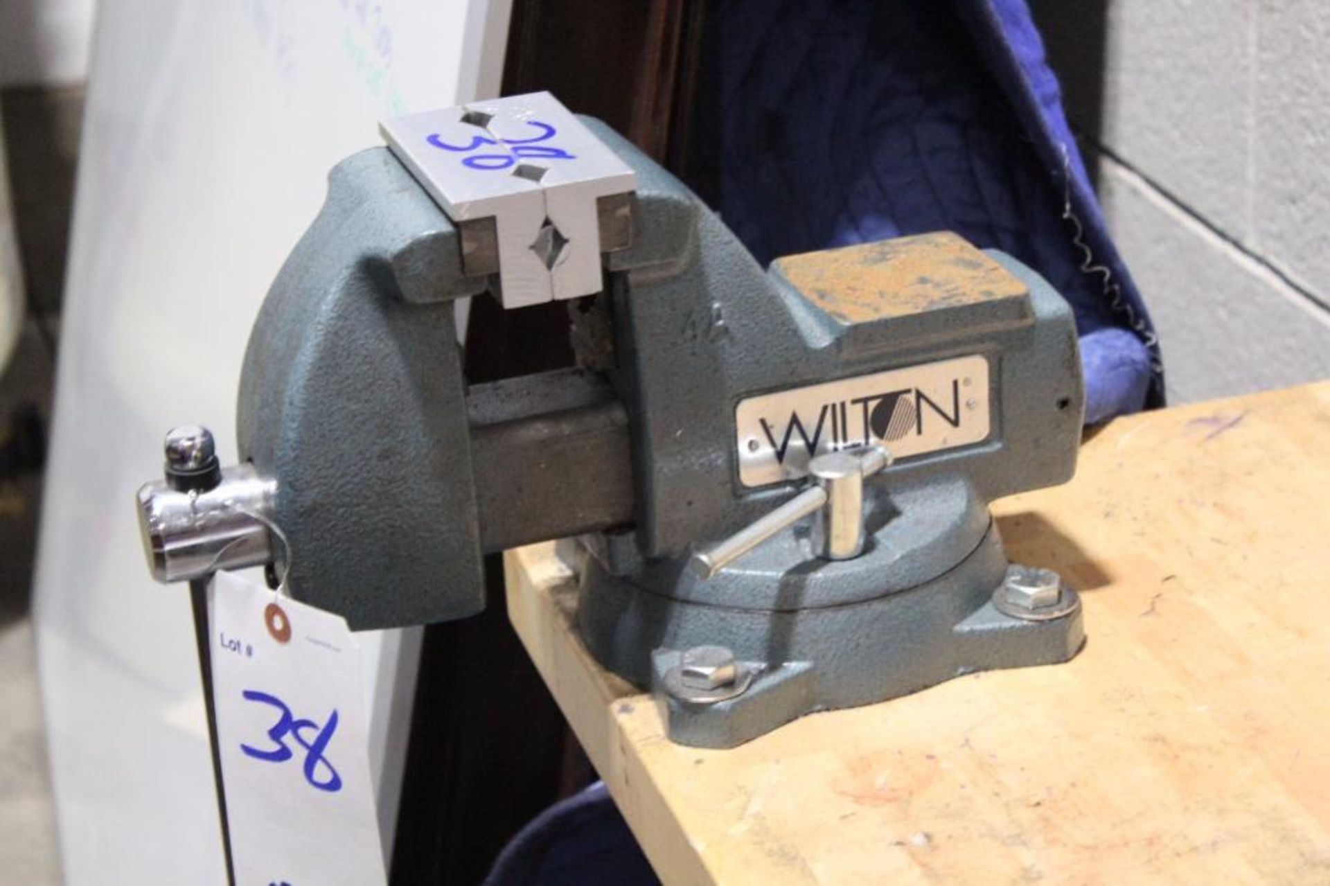 Wilton 4A bench vise