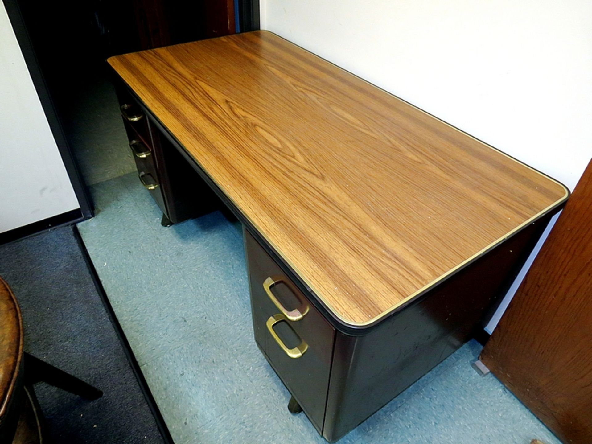 LOT OFFICE FURNITURE - Image 2 of 2