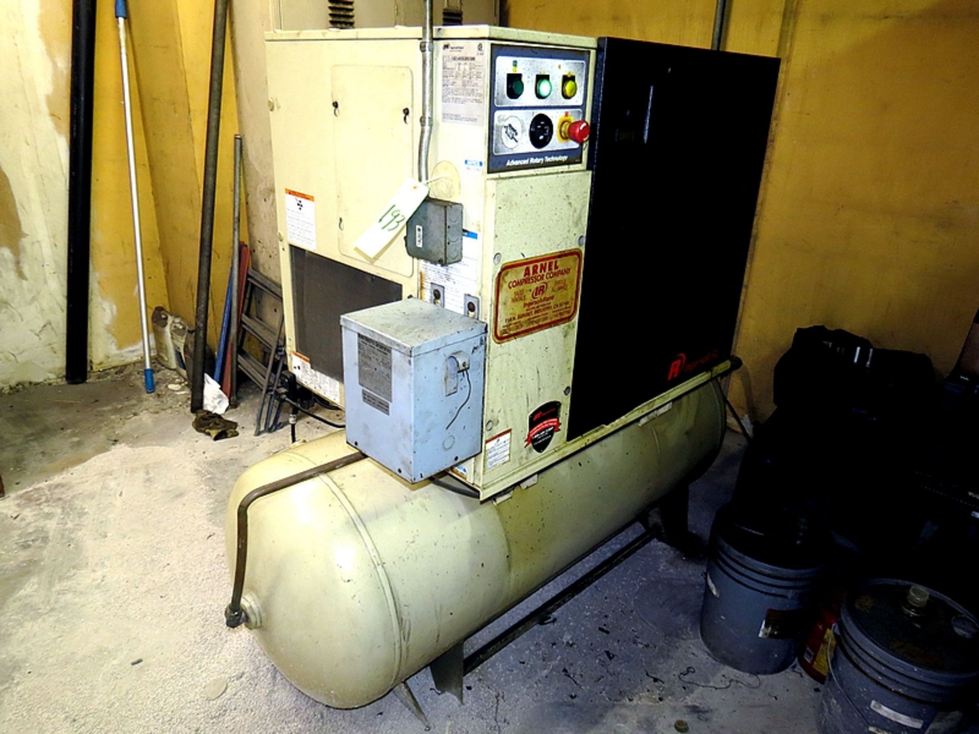 INGERSOLL RAND ROTARY AIR COMPRESSOR WITH TANK