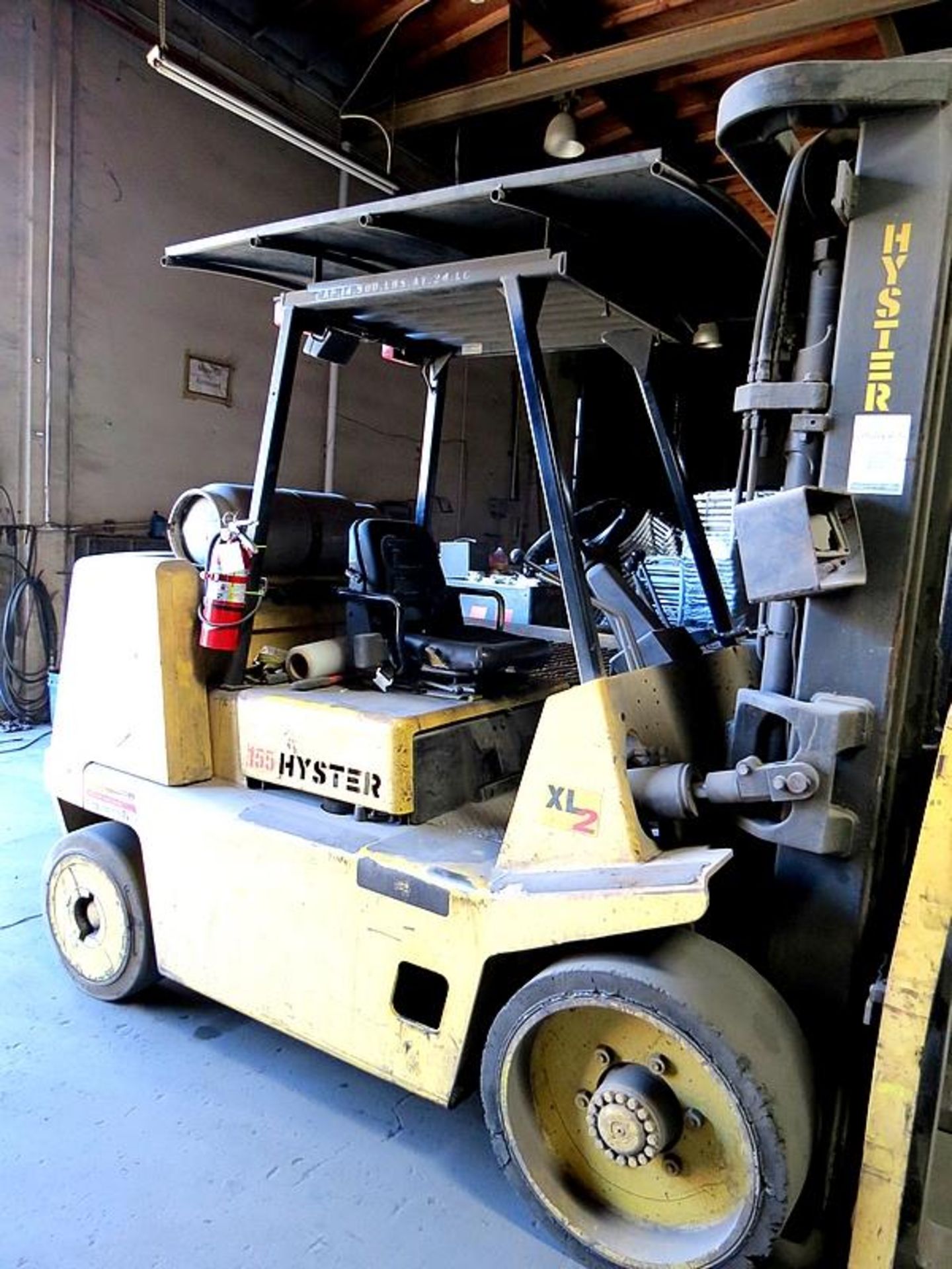 2000 Hyster XL2 155, Space Saver Forklift, 15,000 lbs. Capcity, 5,031 Hours, 3-Stage, - Image 5 of 8