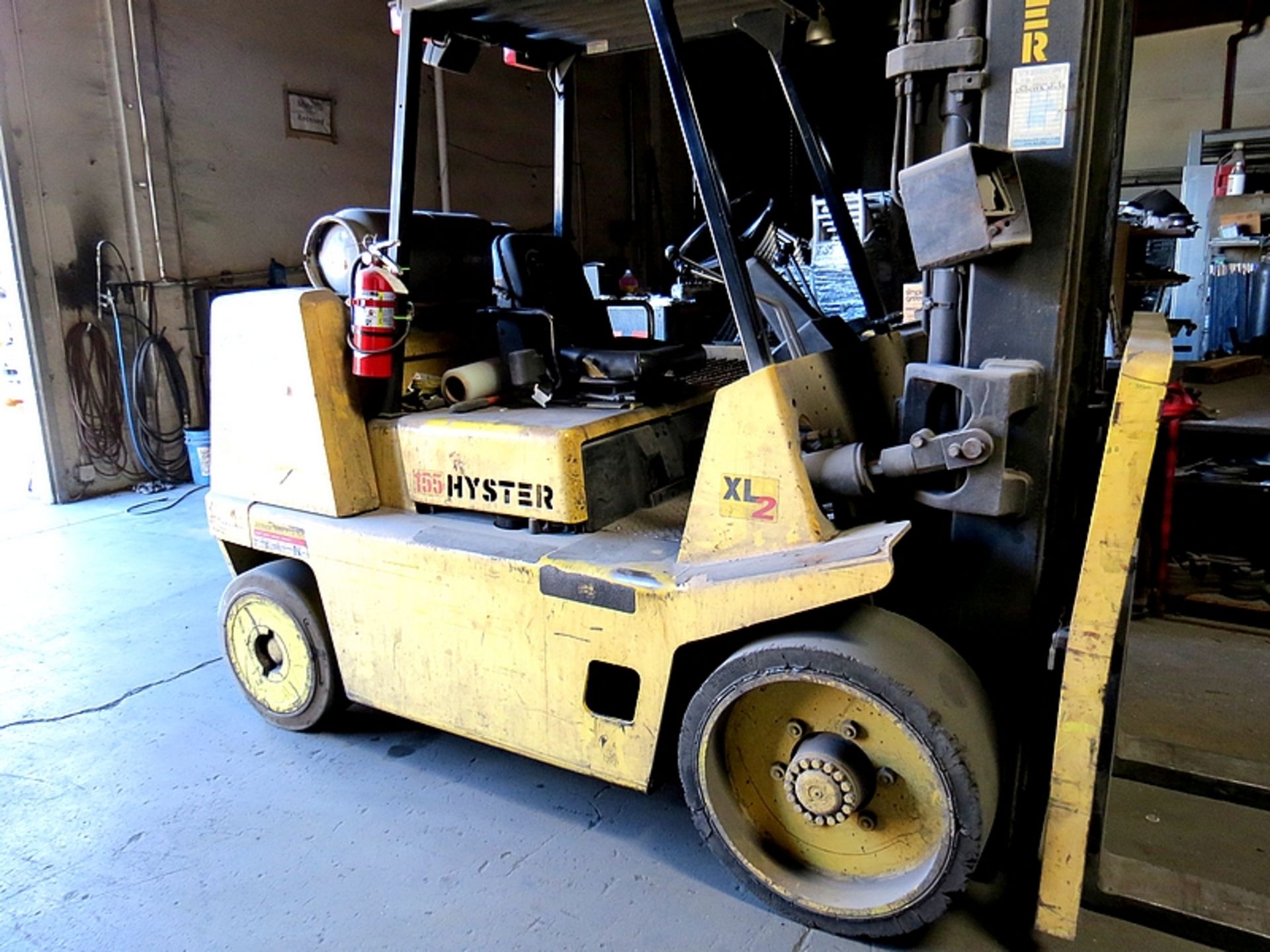 2000 Hyster XL2 155, Space Saver Forklift, 15,000 lbs. Capcity, 5,031 Hours, 3-Stage, - Image 4 of 8