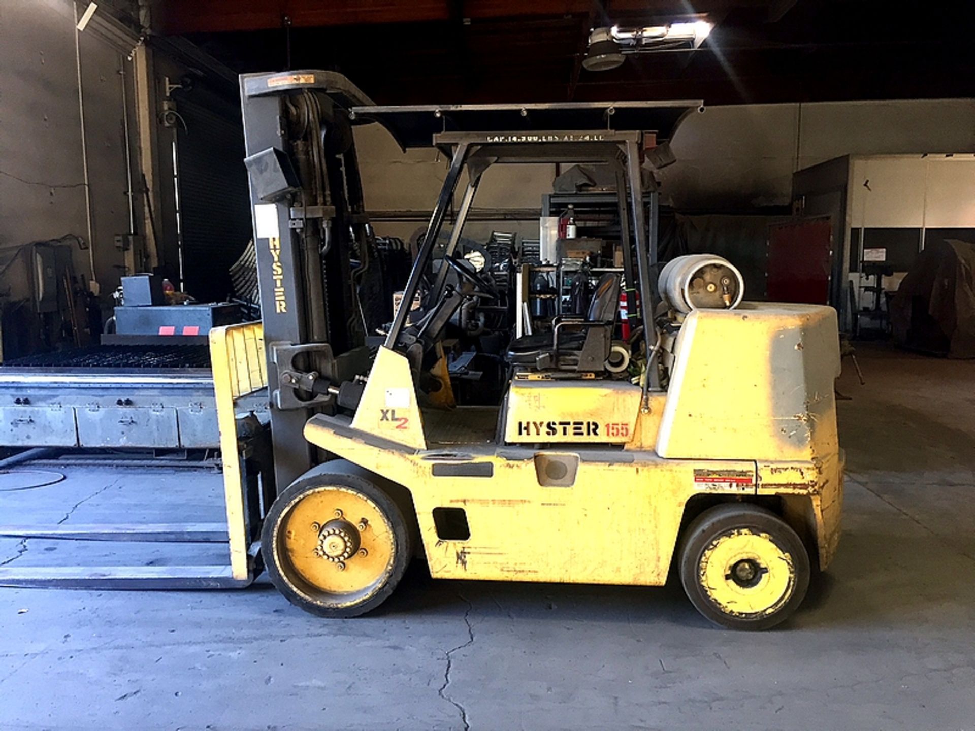 2000 Hyster XL2 155, Space Saver Forklift, 15,000 lbs. Capcity, 5,031 Hours, 3-Stage, - Image 2 of 8