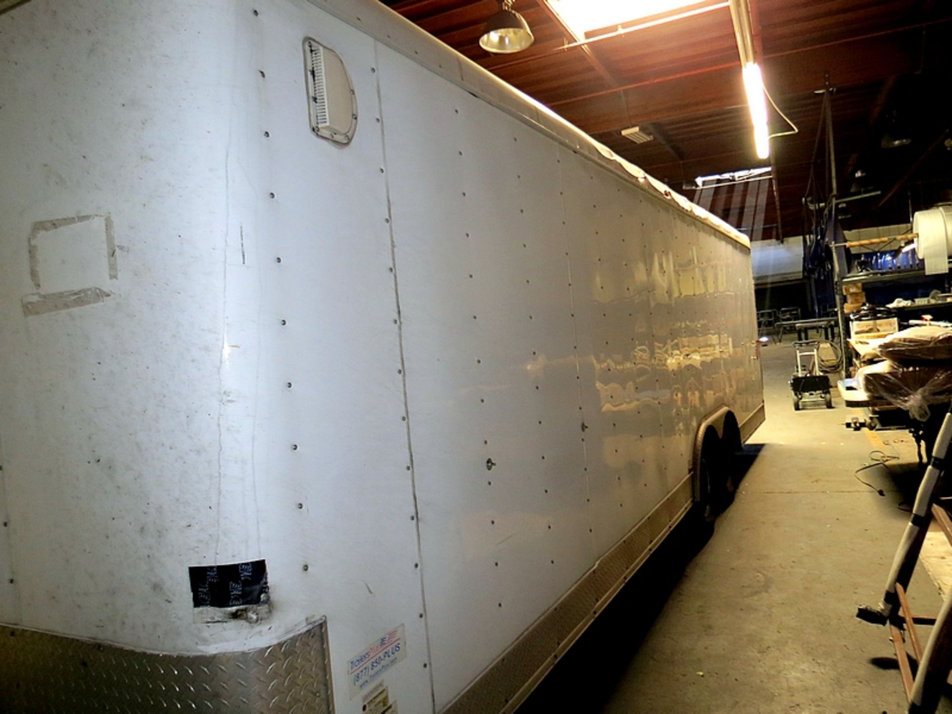 2010 Interstate Kingman 24' Auto Transport Box Trailer, Tandem Axle, Bumper Pull Hitch, Model: - Image 2 of 5