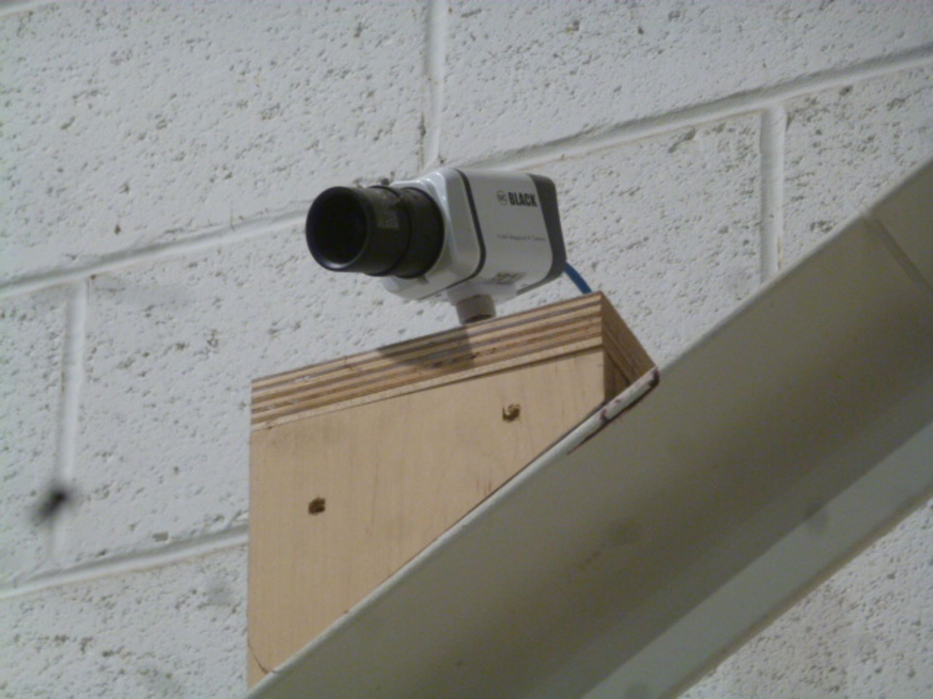 Security Cameras (Lot) - Image 3 of 3