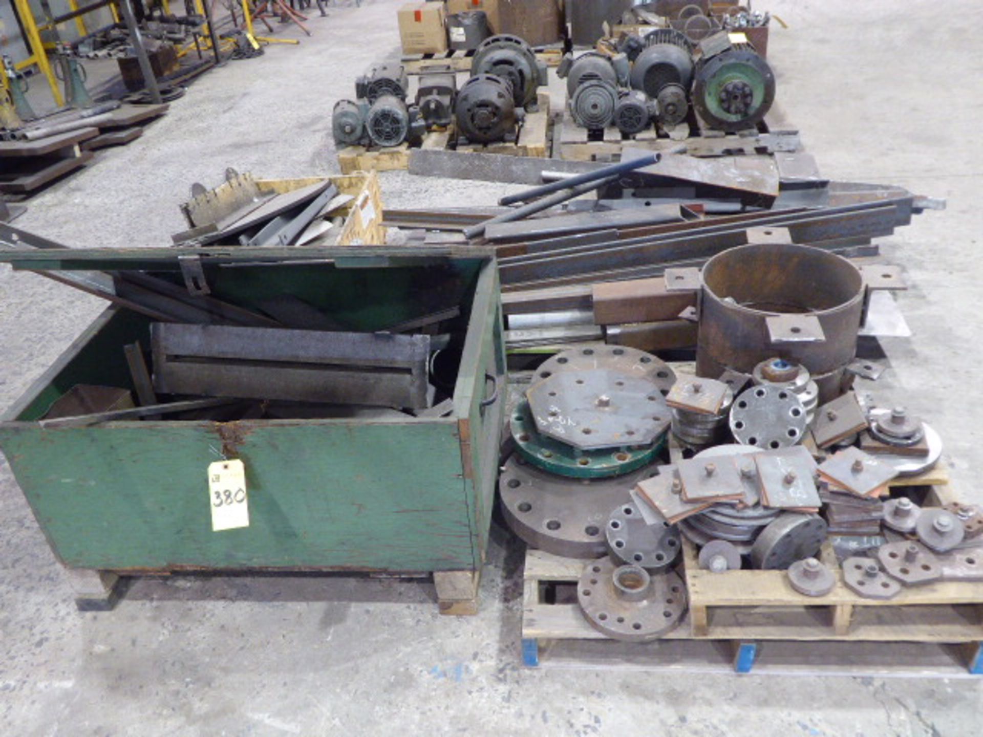 Asst. Flanges, Scrap Metal, Etc. (Lot)