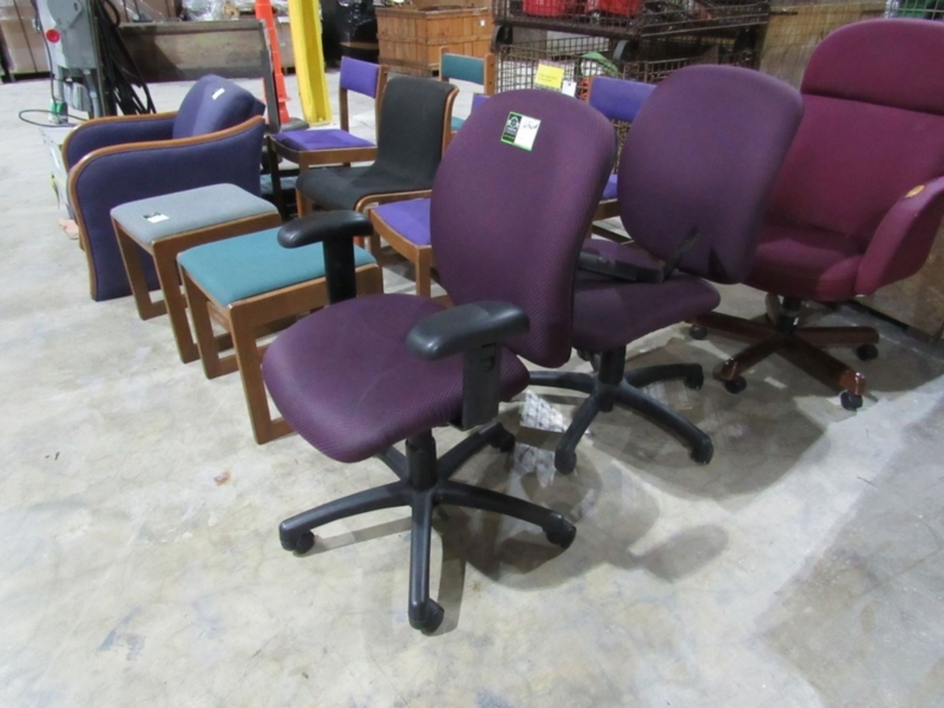 (qty - 12) Chairs- ***Located in Chattanooga, TN*** 10% Buyers Premium (3) Rolling Office Chairs * - Image 2 of 3