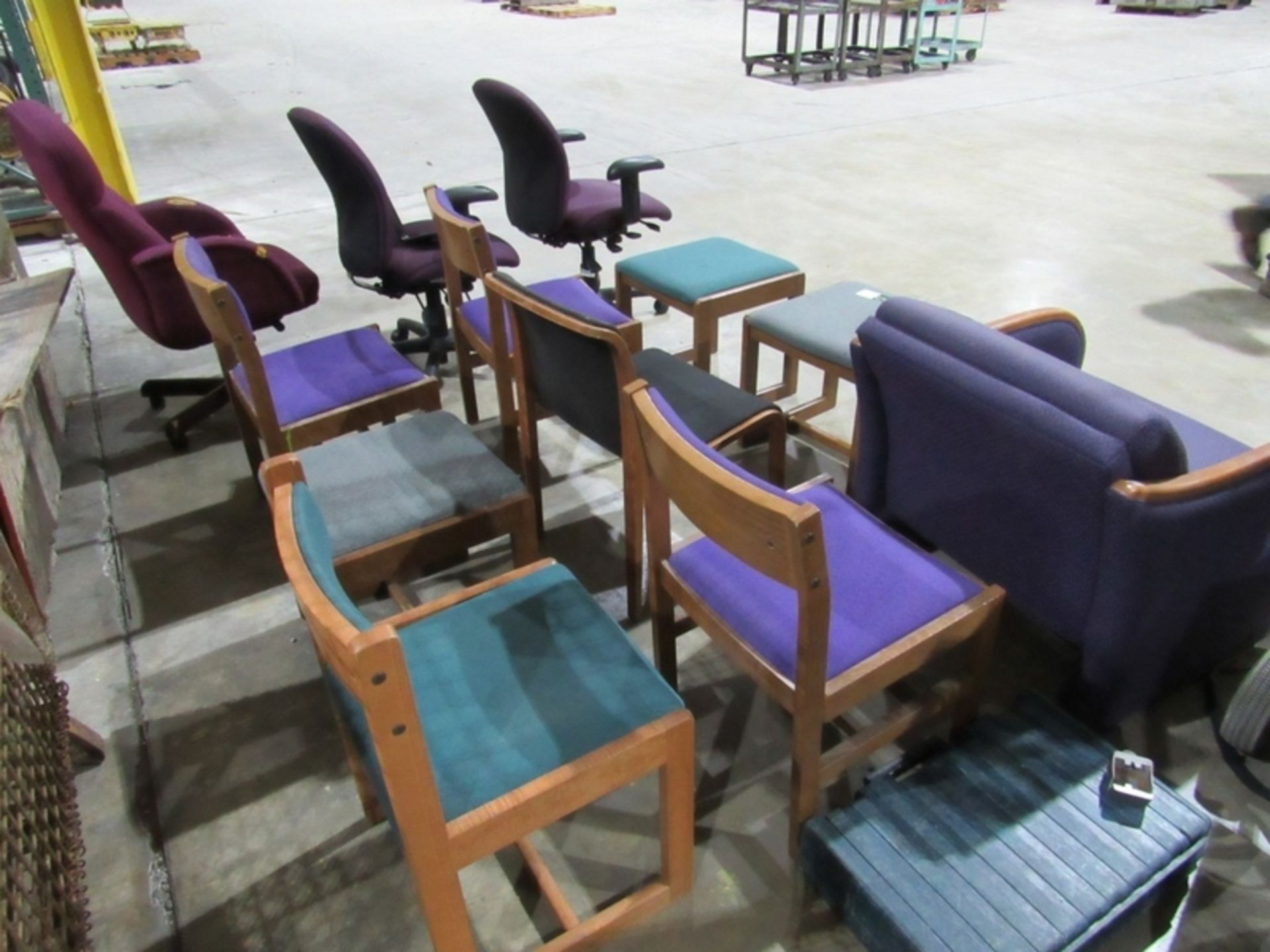 (qty - 12) Chairs- ***Located in Chattanooga, TN*** 10% Buyers Premium (3) Rolling Office Chairs * - Image 3 of 3