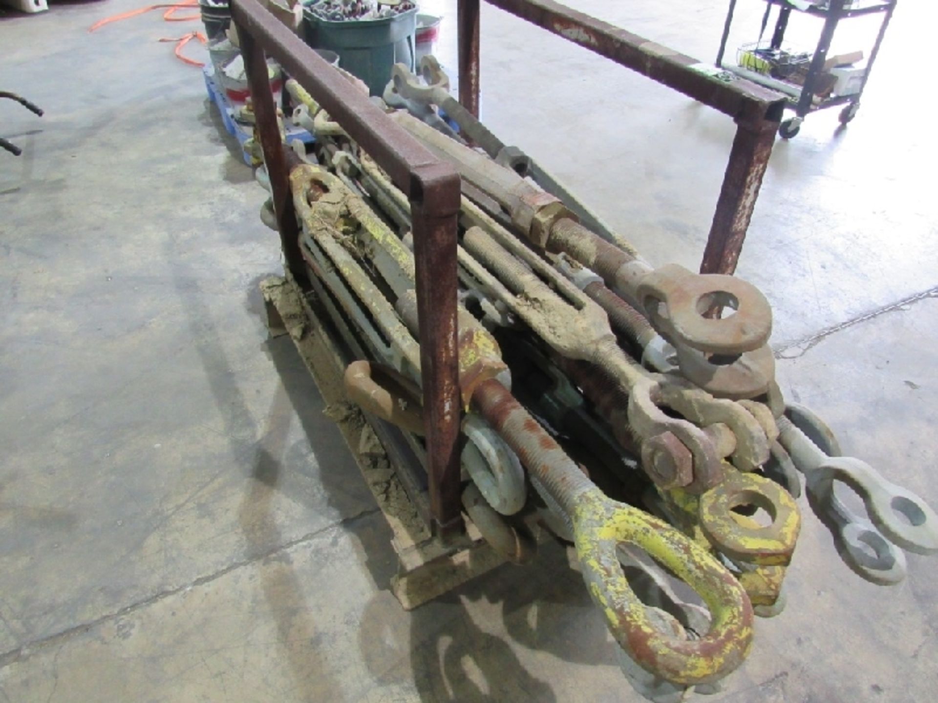 (approx qty - 20) Turnbuckles and Rack- ***Located in Chattanooga, TN*** MFR - Unknown Sizes Range - Bild 3 aus 8