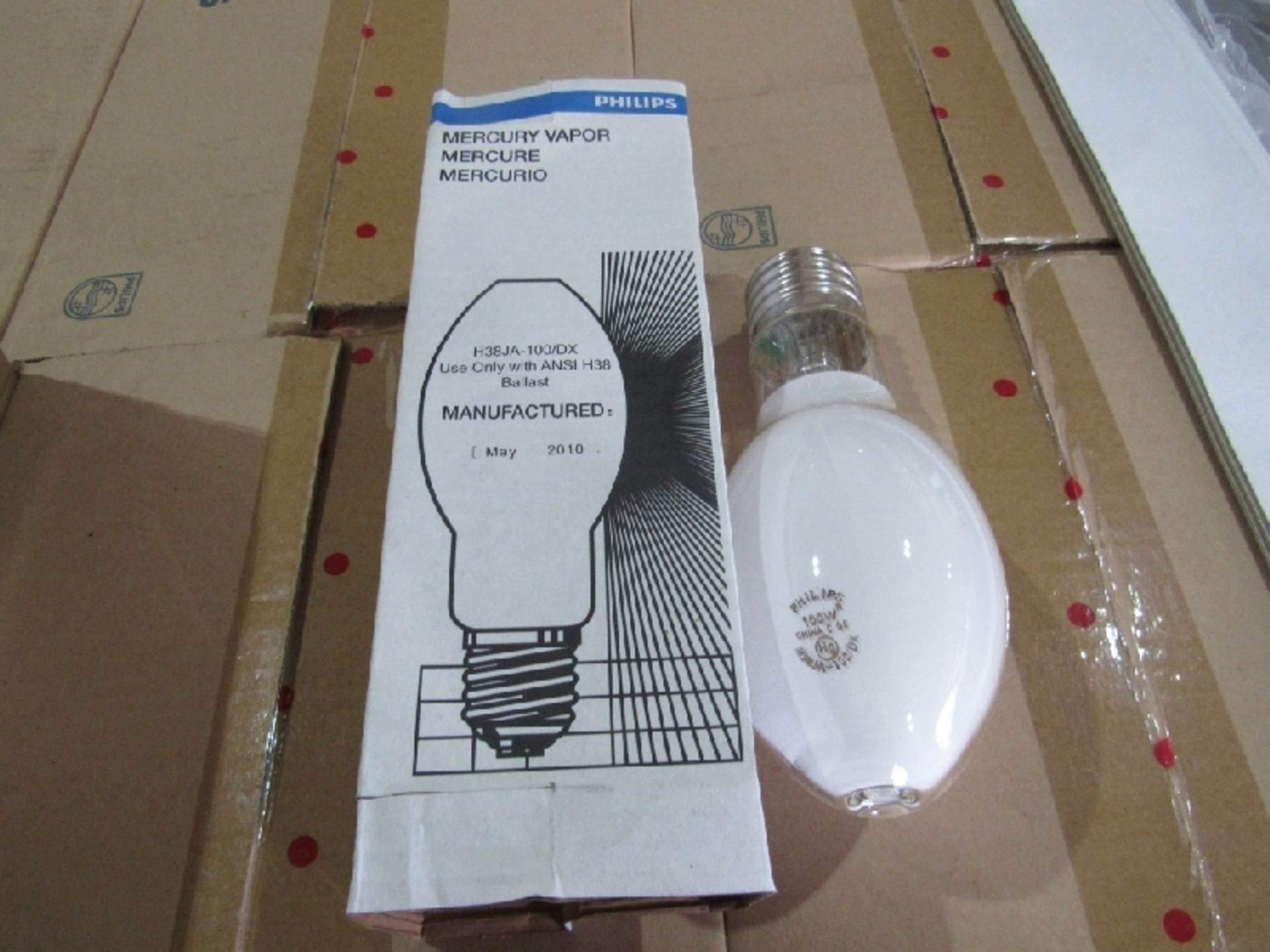 (approx qty - 720) 100 Watt Mercury Vapor Bulbs- ***Located in Chattanooga, TN*** MFR - Philips - Bild 6 aus 6