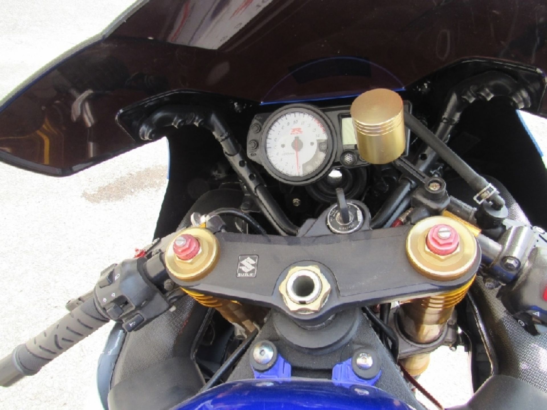 2003 Suzuki GSXR 1000 Location: Chattanooga TN Year: 2003 Make: Suzuki Model: GSXR 1000 VIN: - Image 12 of 25