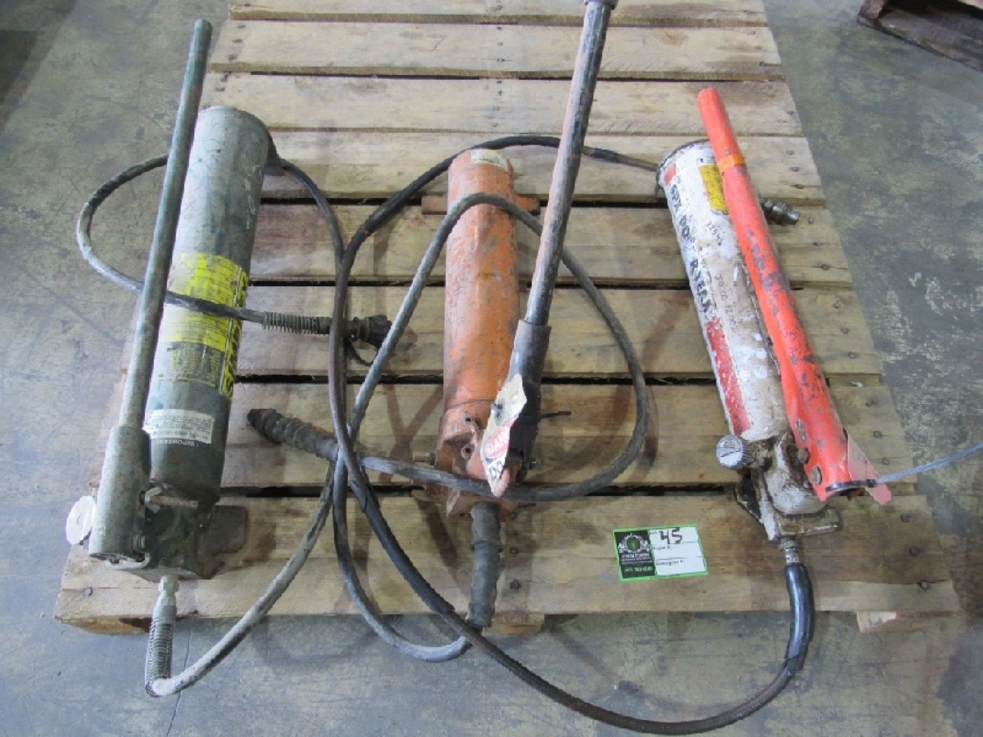 (qty - 3) Hydraulic Pumps- ***Located in Chattanooga, TN*** (1) Hydraulic Pump MFR - SPX Power