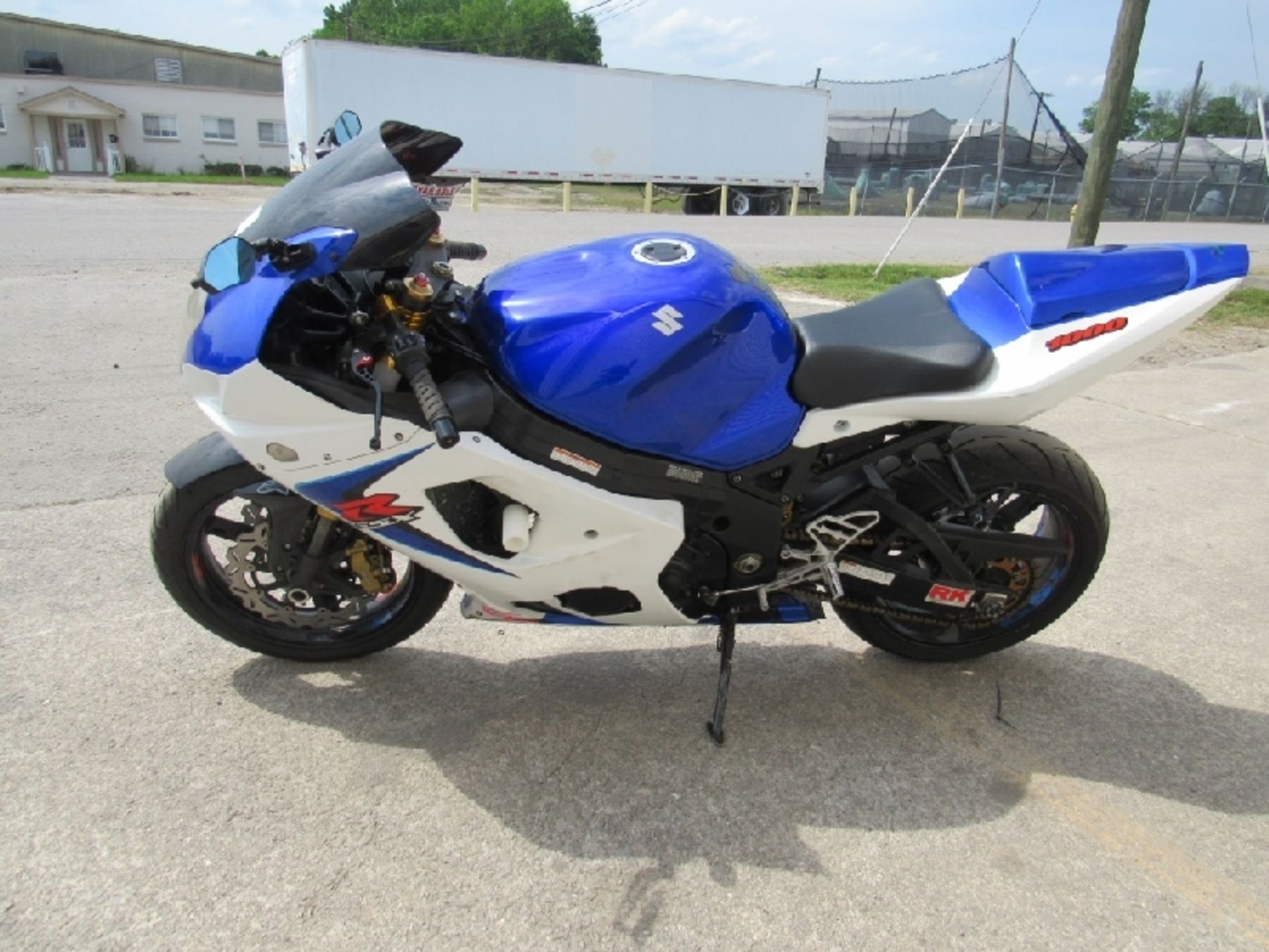 2003 Suzuki GSXR 1000 Location: Chattanooga TN Year: 2003 Make: Suzuki Model: GSXR 1000 VIN: - Image 4 of 25