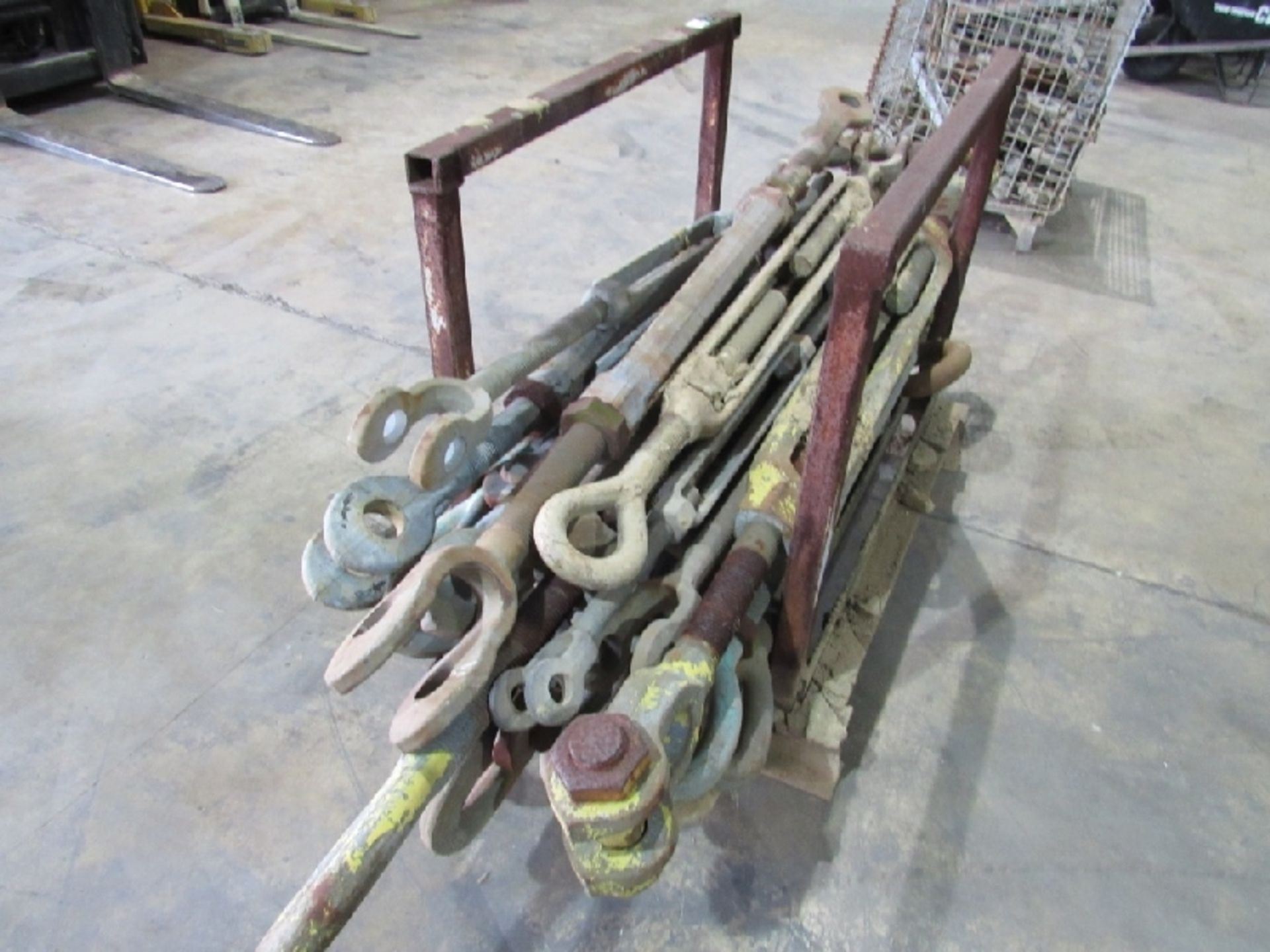 (approx qty - 20) Turnbuckles and Rack- ***Located in Chattanooga, TN*** MFR - Unknown Sizes Range - Bild 5 aus 8