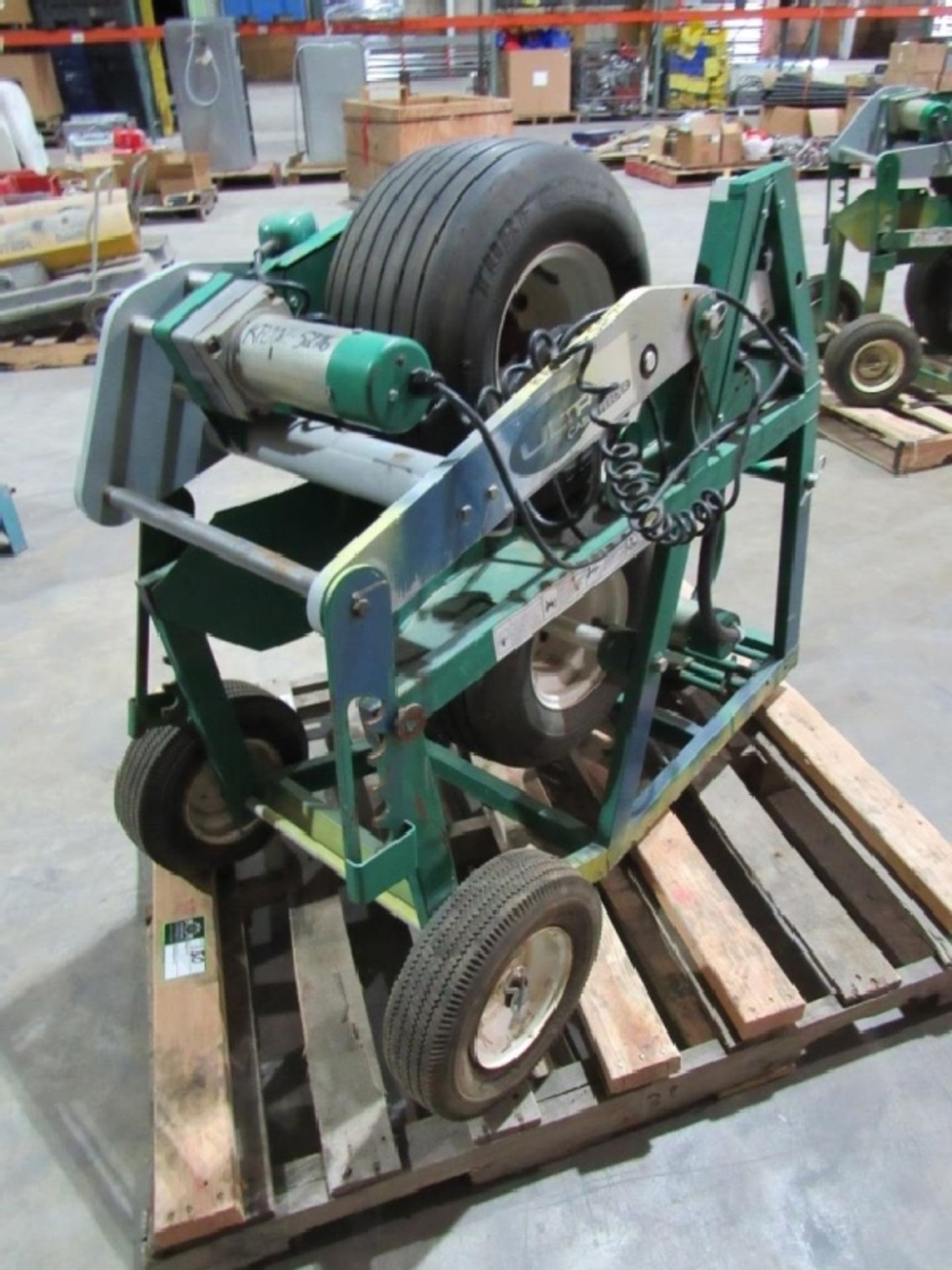 Ultra Cable Feeder- ***Located in Chattanooga TN*** MFR - Greenlee Model - 6810 120 VAC 4 Amps 50/60 - Bild 3 aus 13