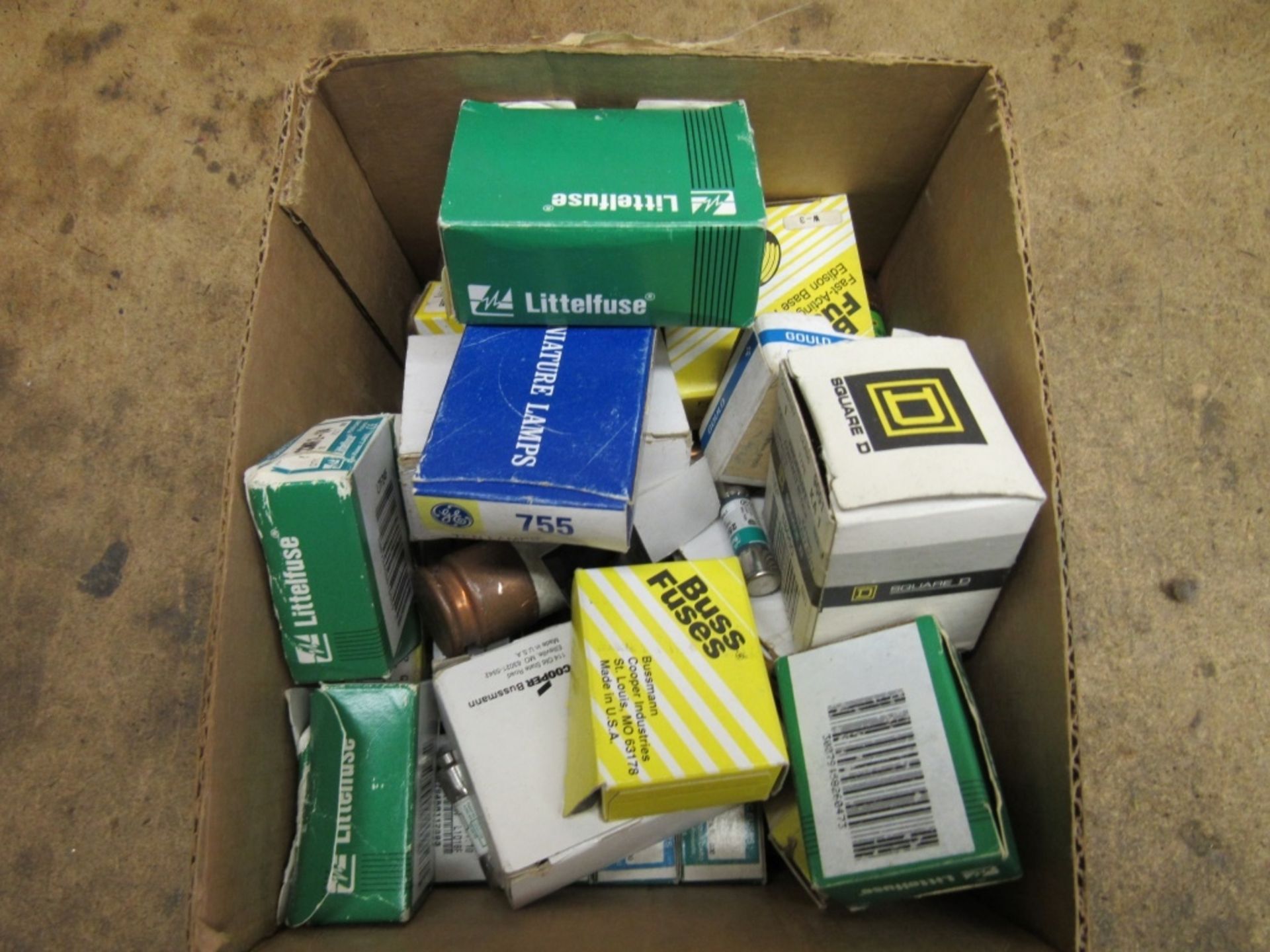 Box of Fuses- - Image 2 of 4