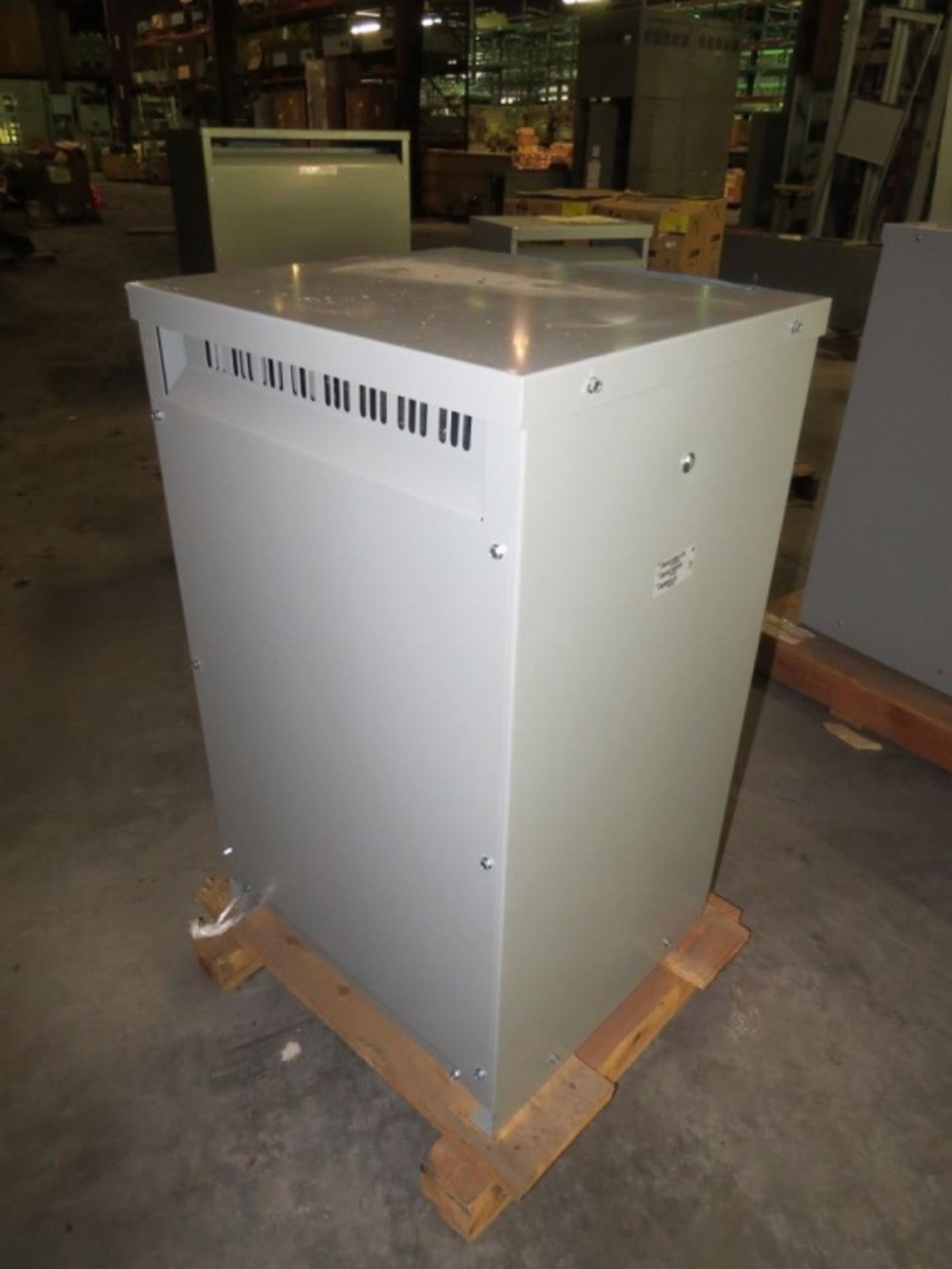 Cutler - Hammer 25 KVA Transformer- - Image 2 of 4