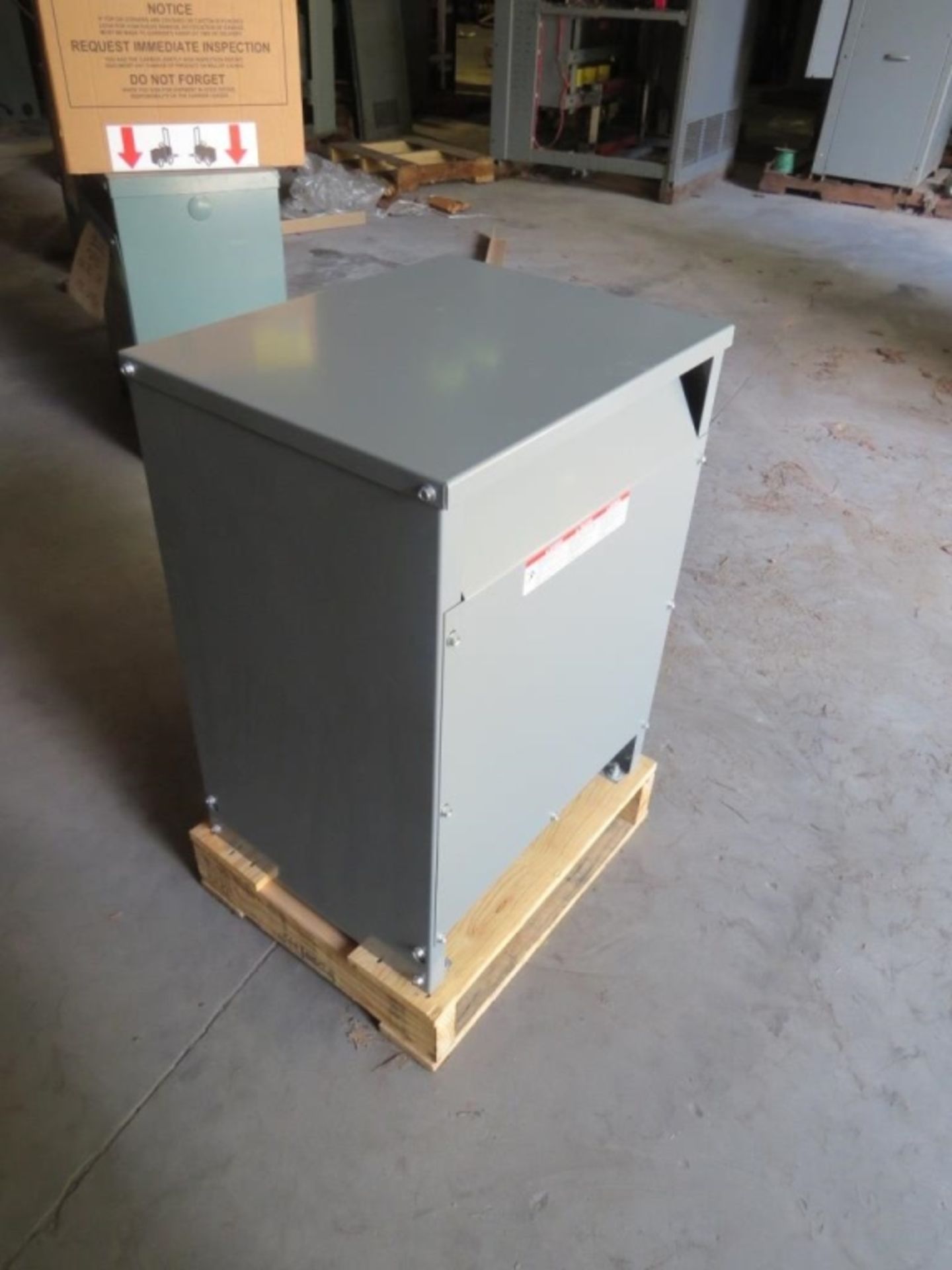 Square D 30 KVA Transformer- - Bild 2 aus 4