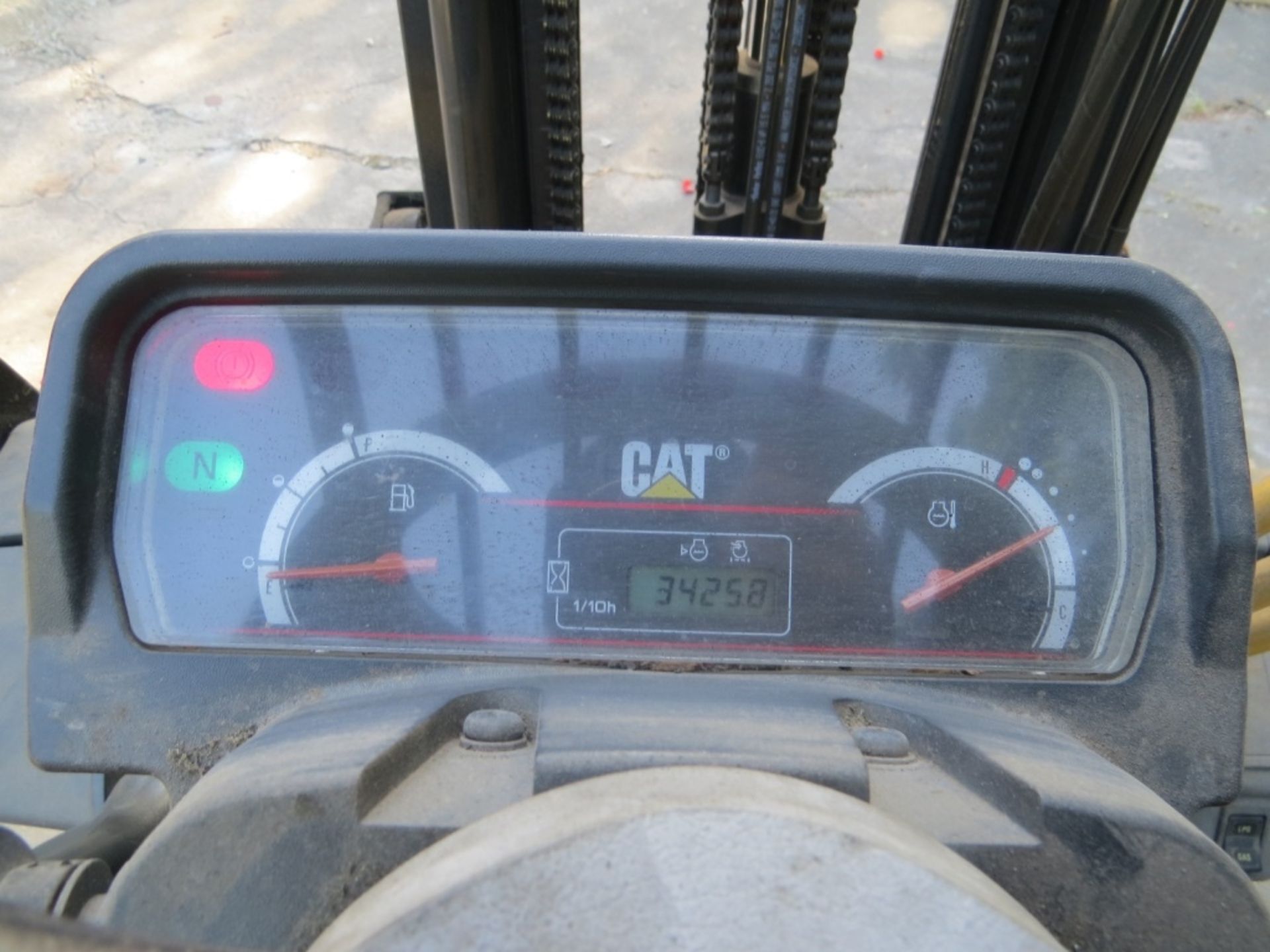 4500 lb Cat lift - Image 18 of 25