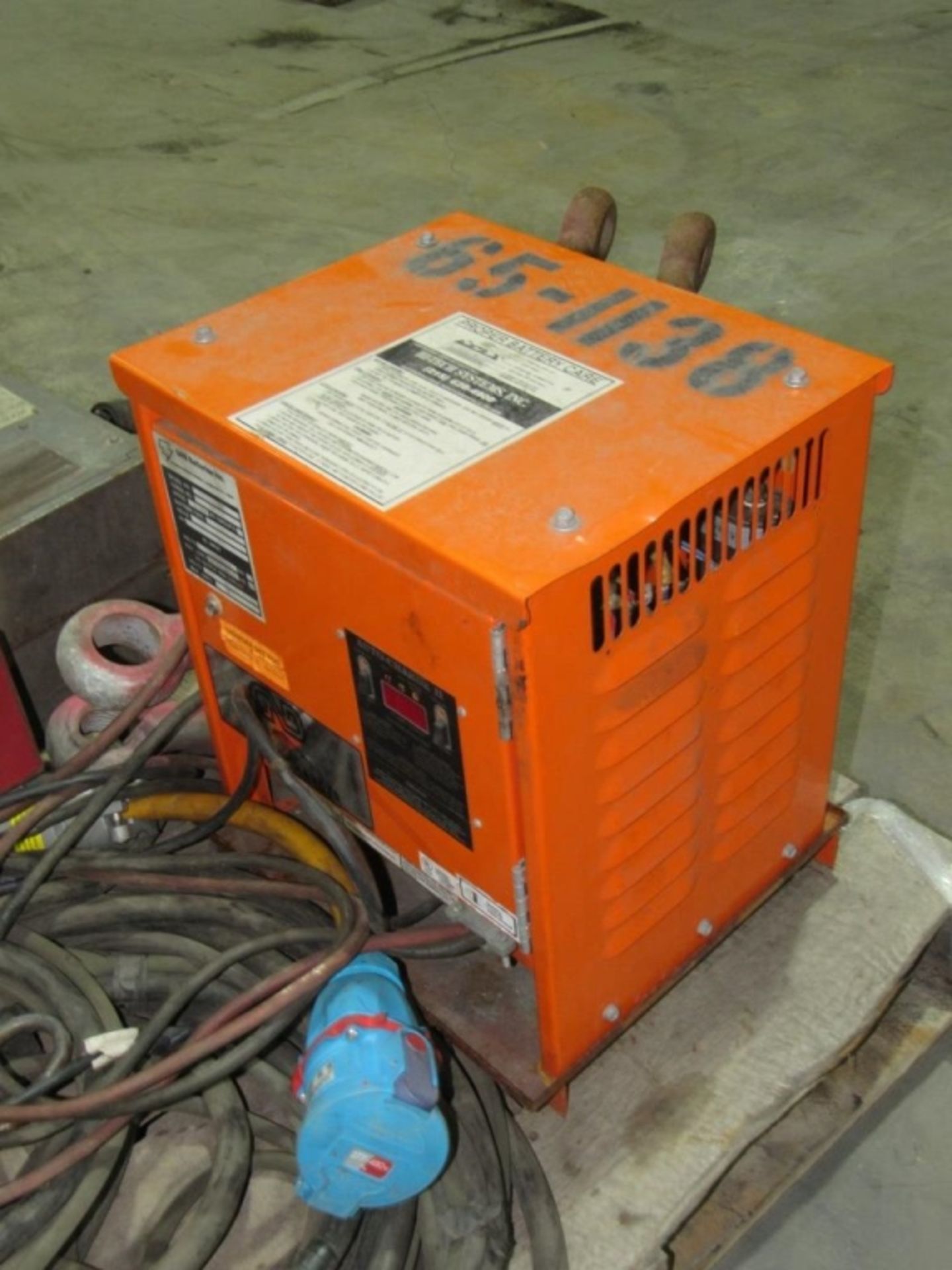 Battery Charger, Wire Feeder, and Torch - Image 5 of 10