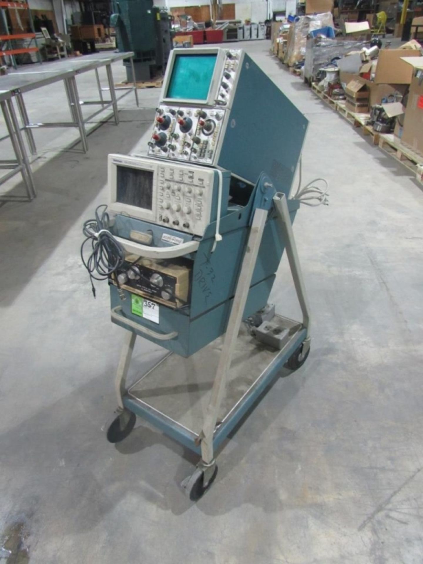 (qty - 2) Oscilloscope- - Image 15 of 15