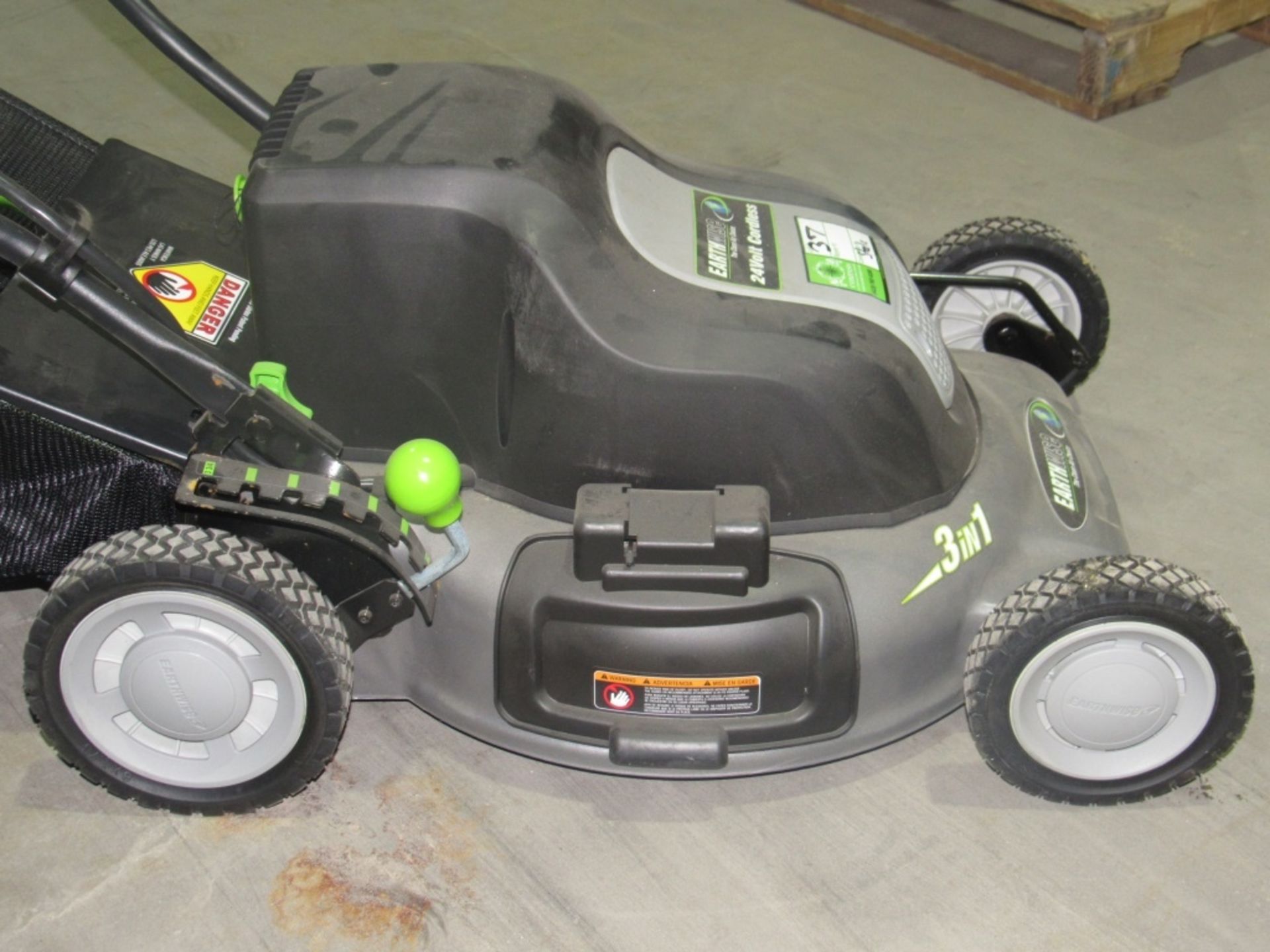 Electric Cordless Lawn Mower- - Image 9 of 22