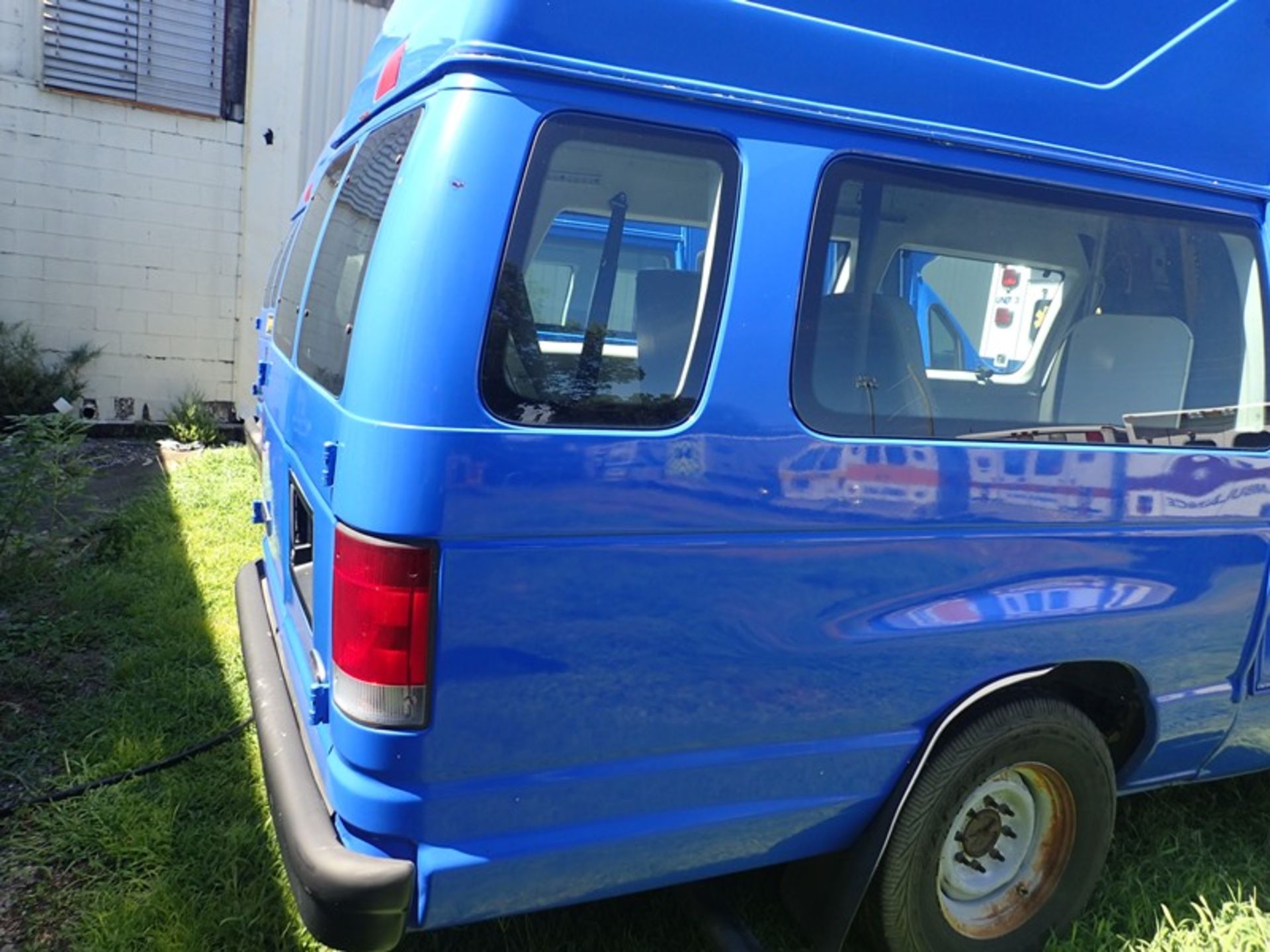 2006 Ford E350 Wheelchair Van 6.0L dsl vin #1FTSS34P66HB24635 213,264 miles - Image 3 of 6