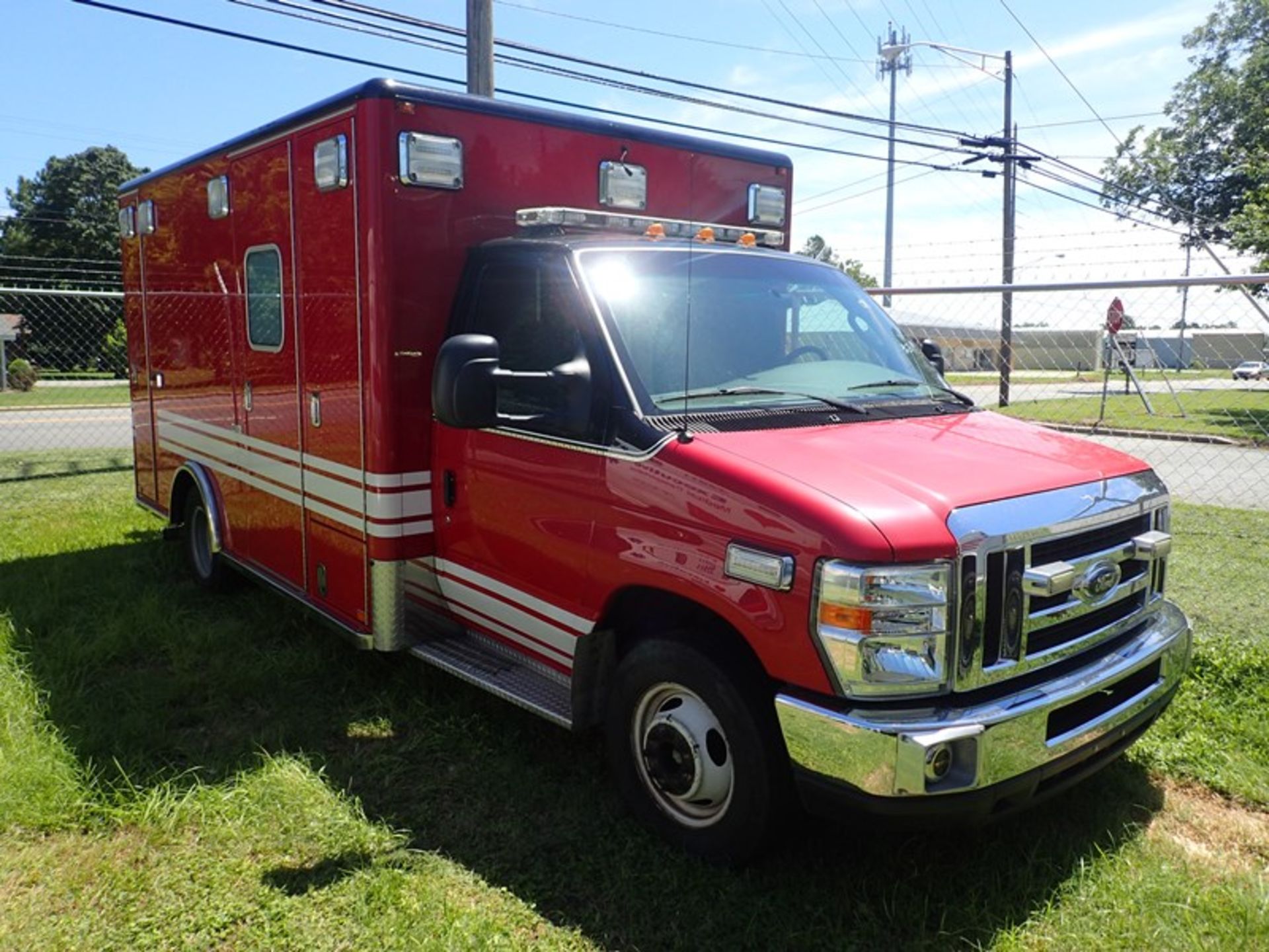 2008 Ford E450 Type III Amb 6.0dsl Horton body vin #1FDXE45P48DB46091136,388 mileage - Image 2 of 6