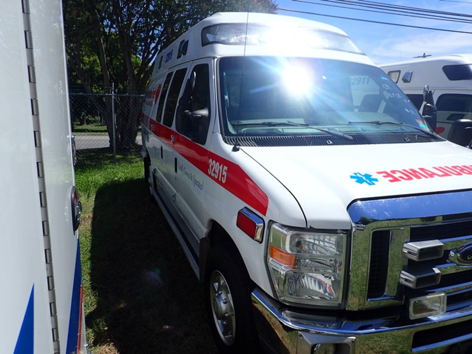 2009 Ford Van Type III Amb 6.0 dsl Marque body vin #1FDSS34P79DA73606 213,756 mileage - Image 2 of 6