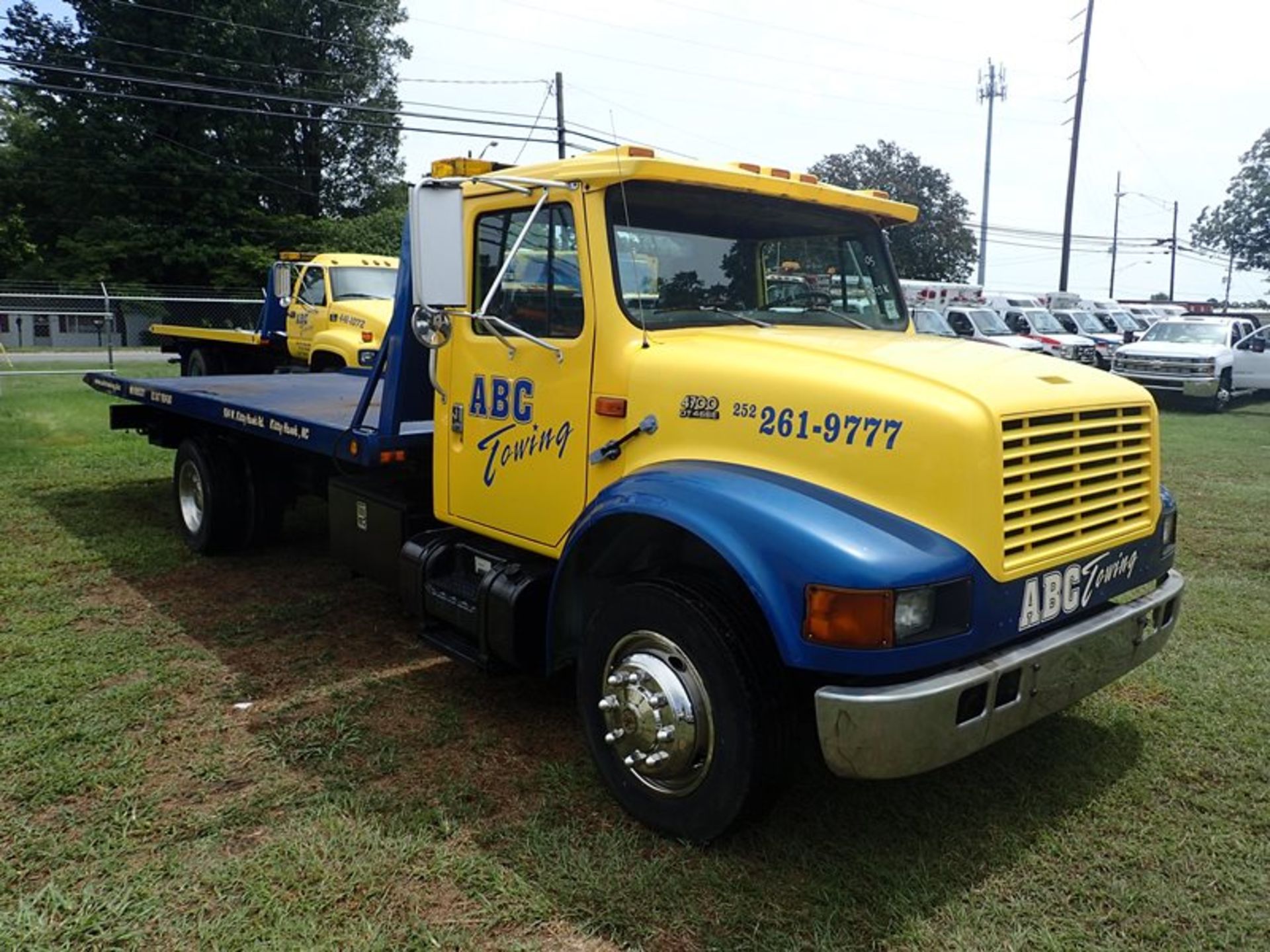 1998 International 4700 rollback dsl vin #1HTSCAAM0WH553719 - Image 2 of 5