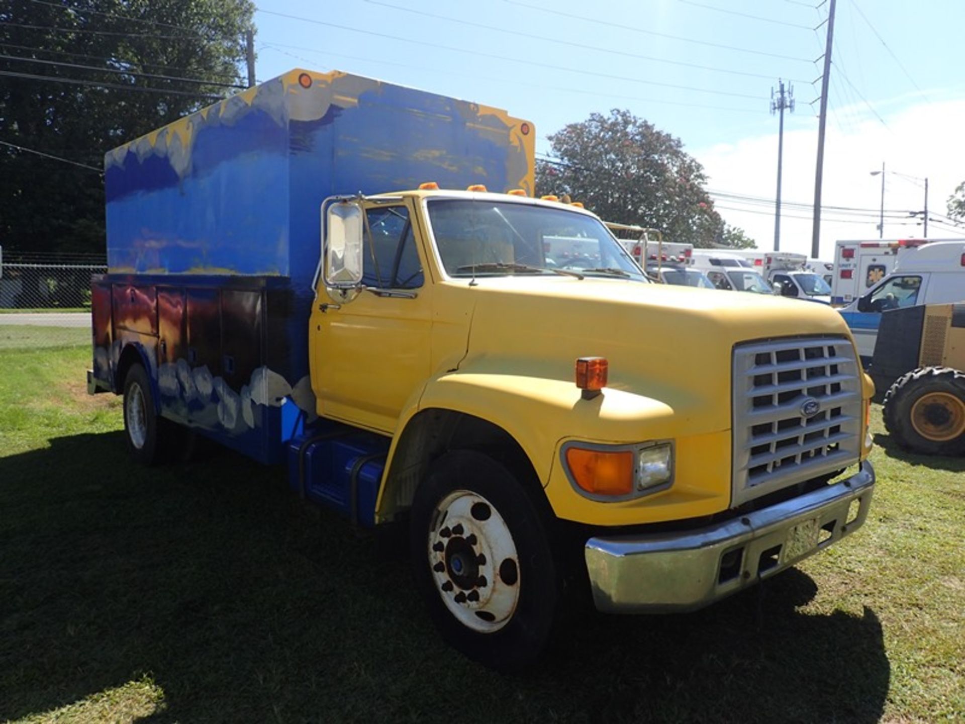 1995 Ford F800 service utility vin #1FDWF80C6SVA28050 277,419 mileage - Image 2 of 5