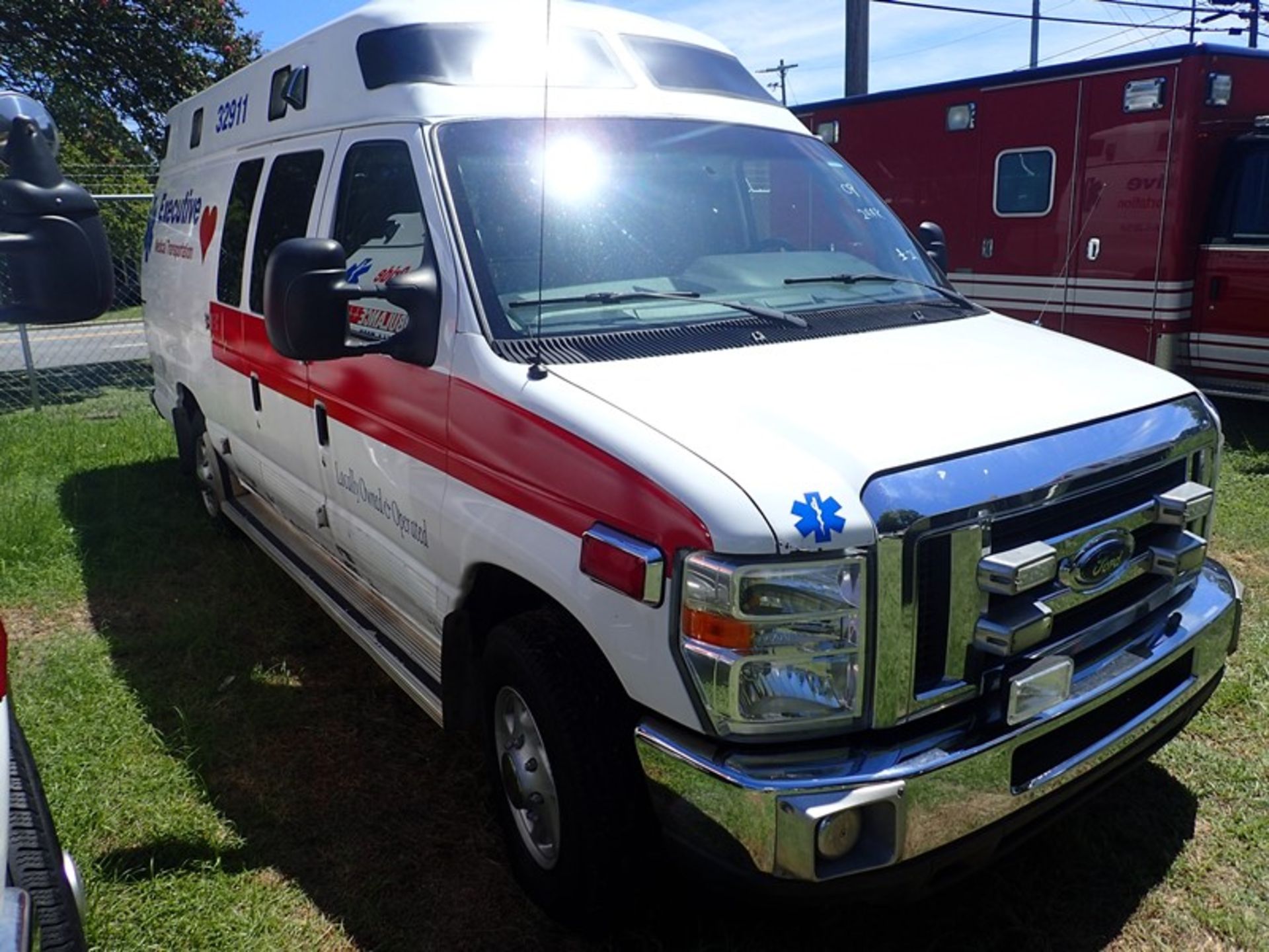 2009 Ford Van Type II Amb 6.0 dsl Marque body vin #1FDSS34P89DA73601244,002 mileage Week Brakes - Image 2 of 6