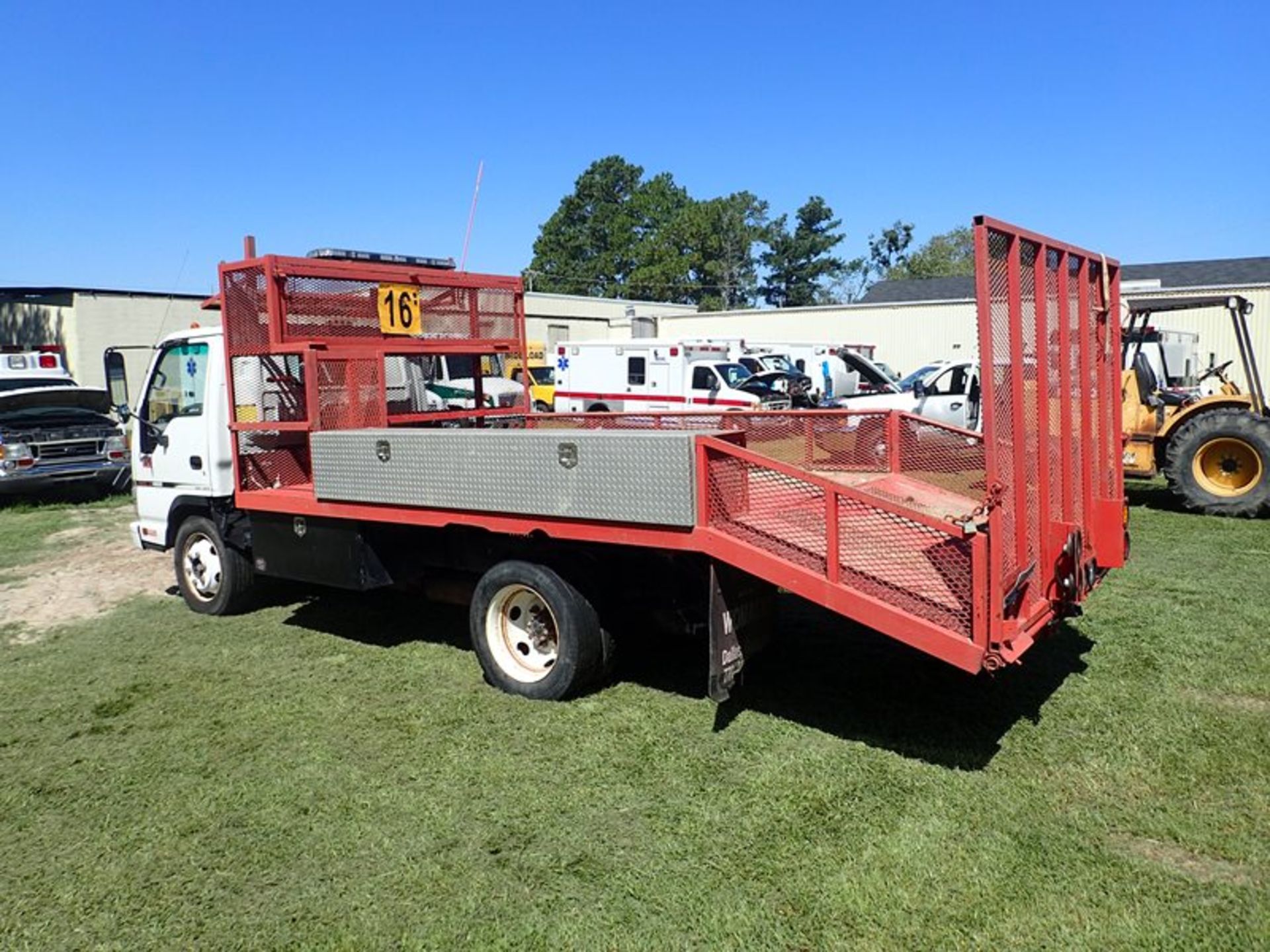 2007 GMC W500 flatbed gas vin #4KDC4B1U67J80239070,685 mileage - Image 4 of 5