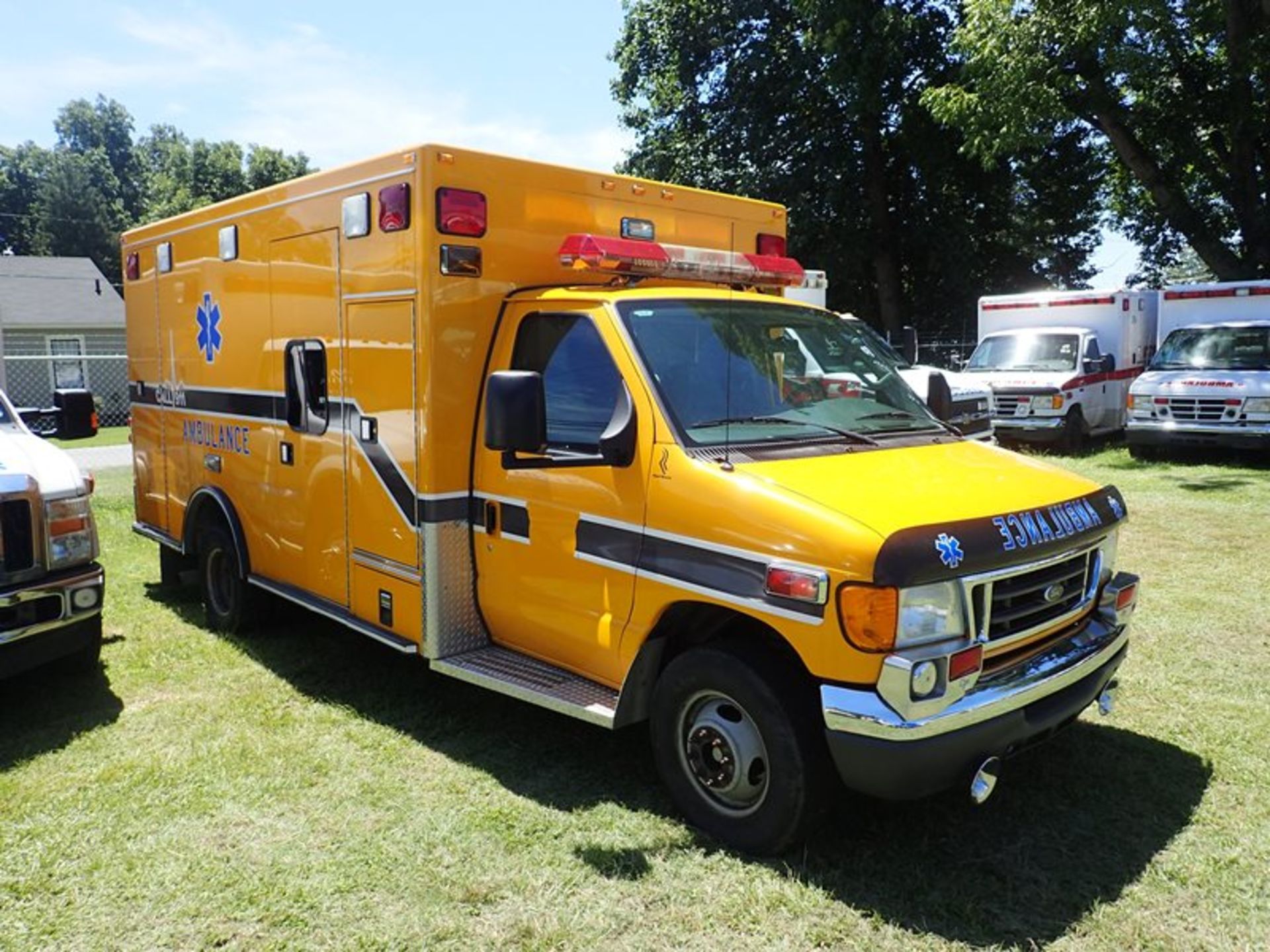 2007 Ford E450 Type III Amb 6.0dsl Road Rescue body vin #1FDXE45PX7DA85246 79,451 miles - Image 2 of 6