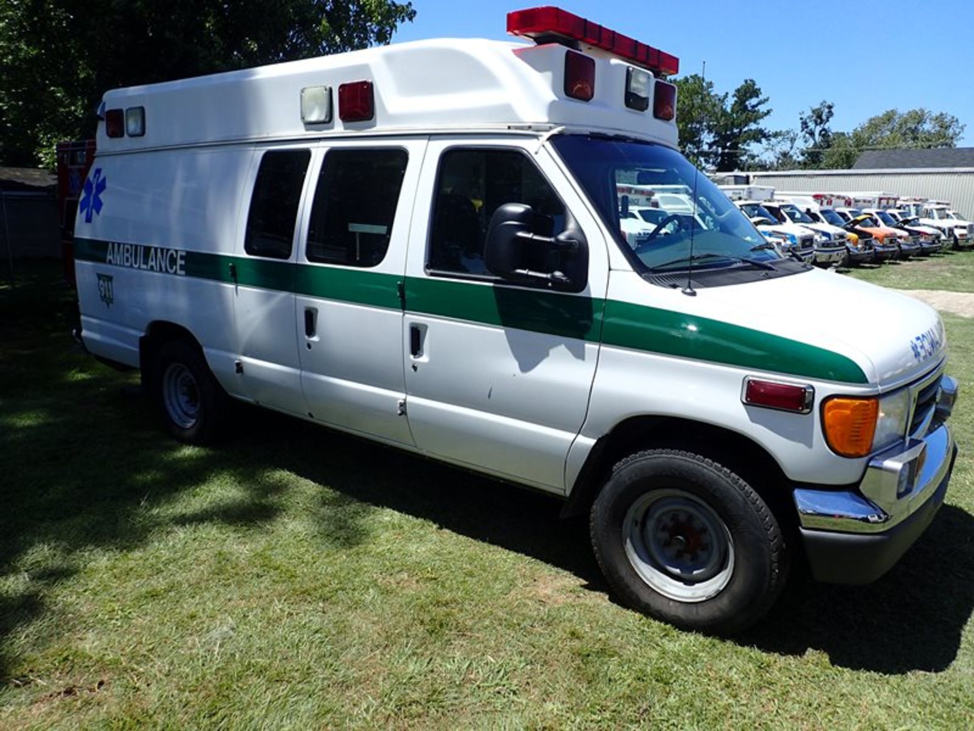 2006 Ford Van Type II Amb 6.0 dsl McCoy Miller body vin #1FDSS34P99PB09551 185,234 miles - Image 2 of 6