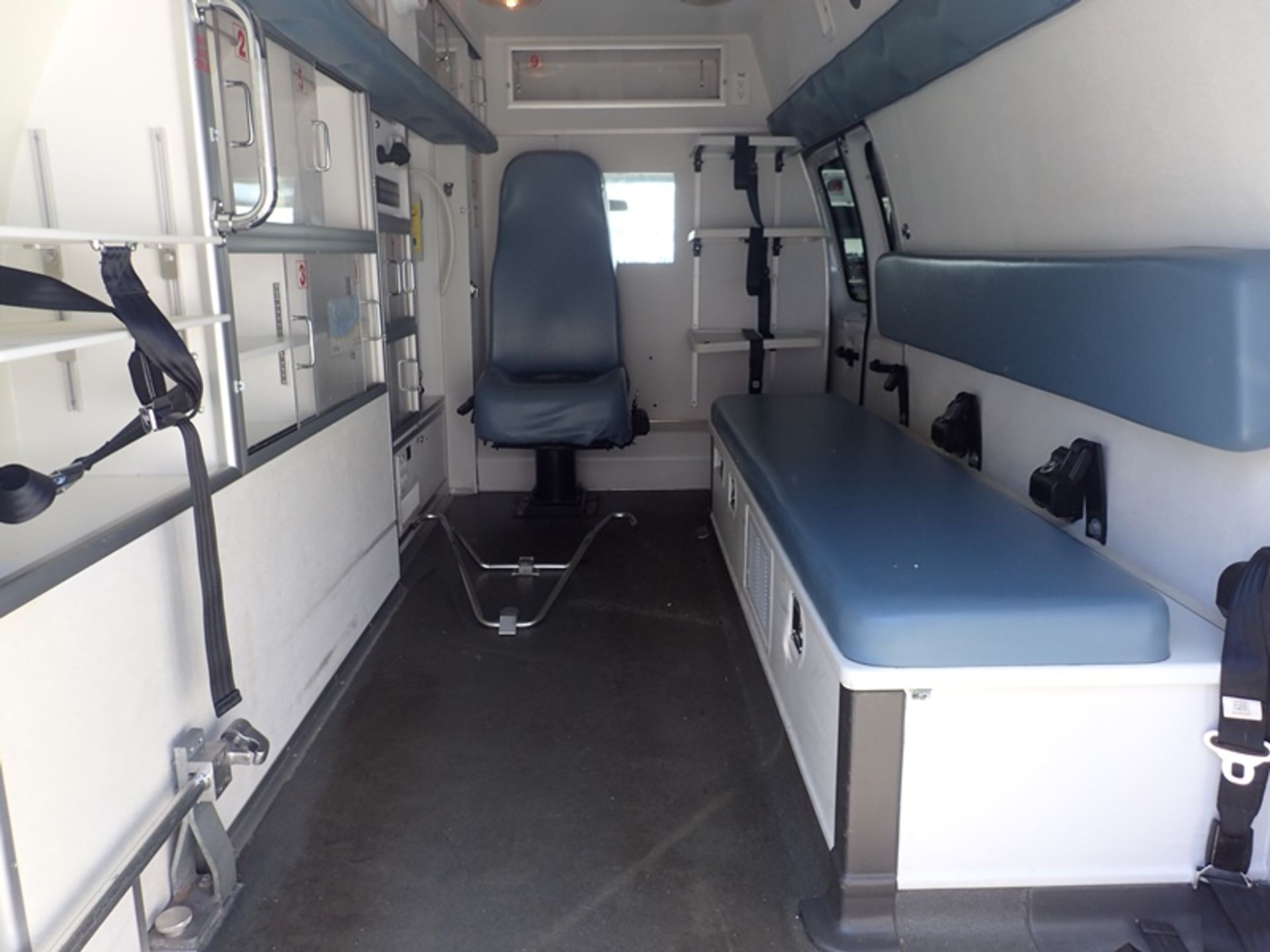 2011 Ford Van Type II Amb 6.8L gas Marque body vin #1FDSS3ES5BDB34086 220,295 miles - Image 6 of 6