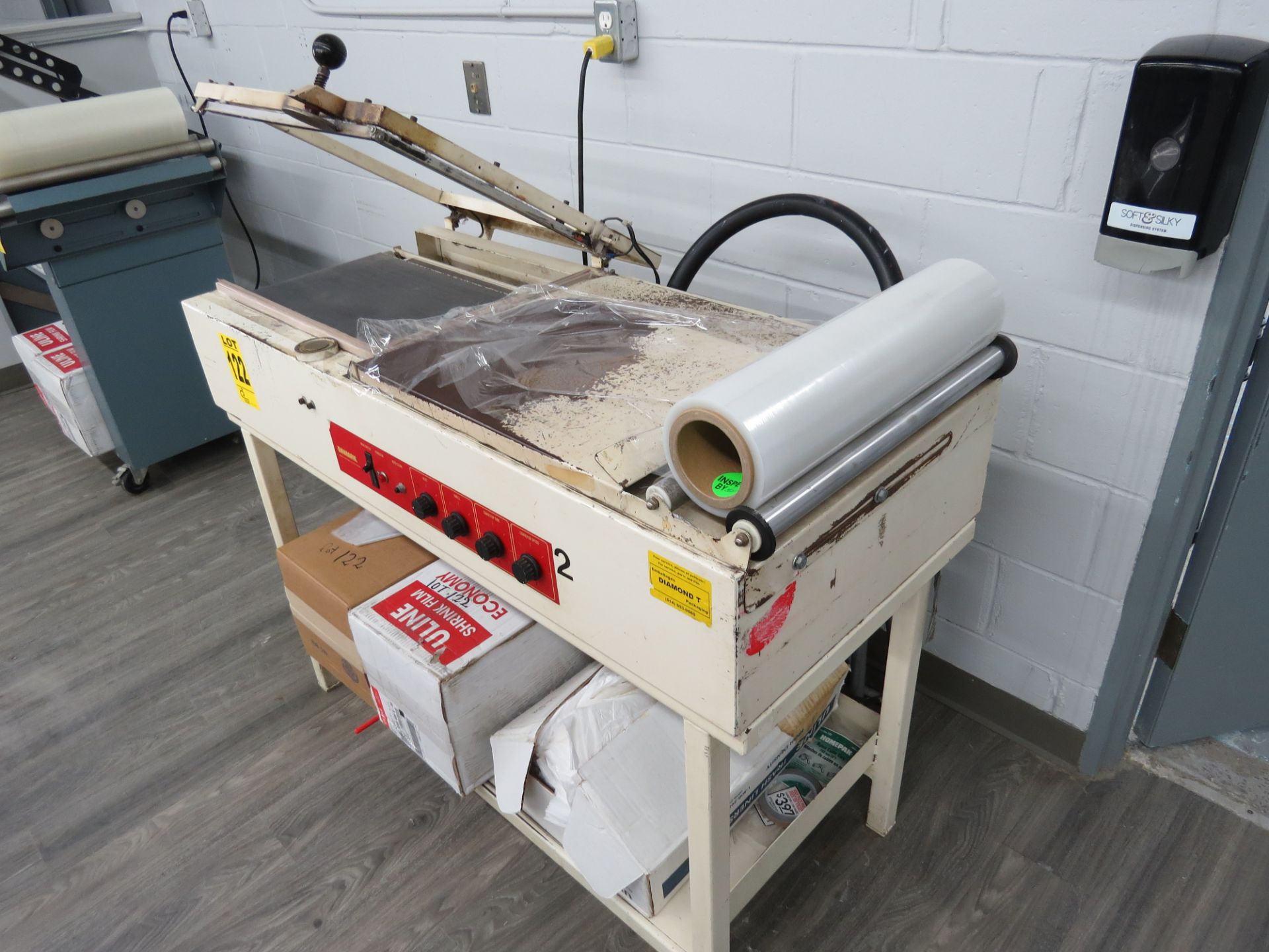 Damark bar sealer w/2 plastic rolls - Image 2 of 3