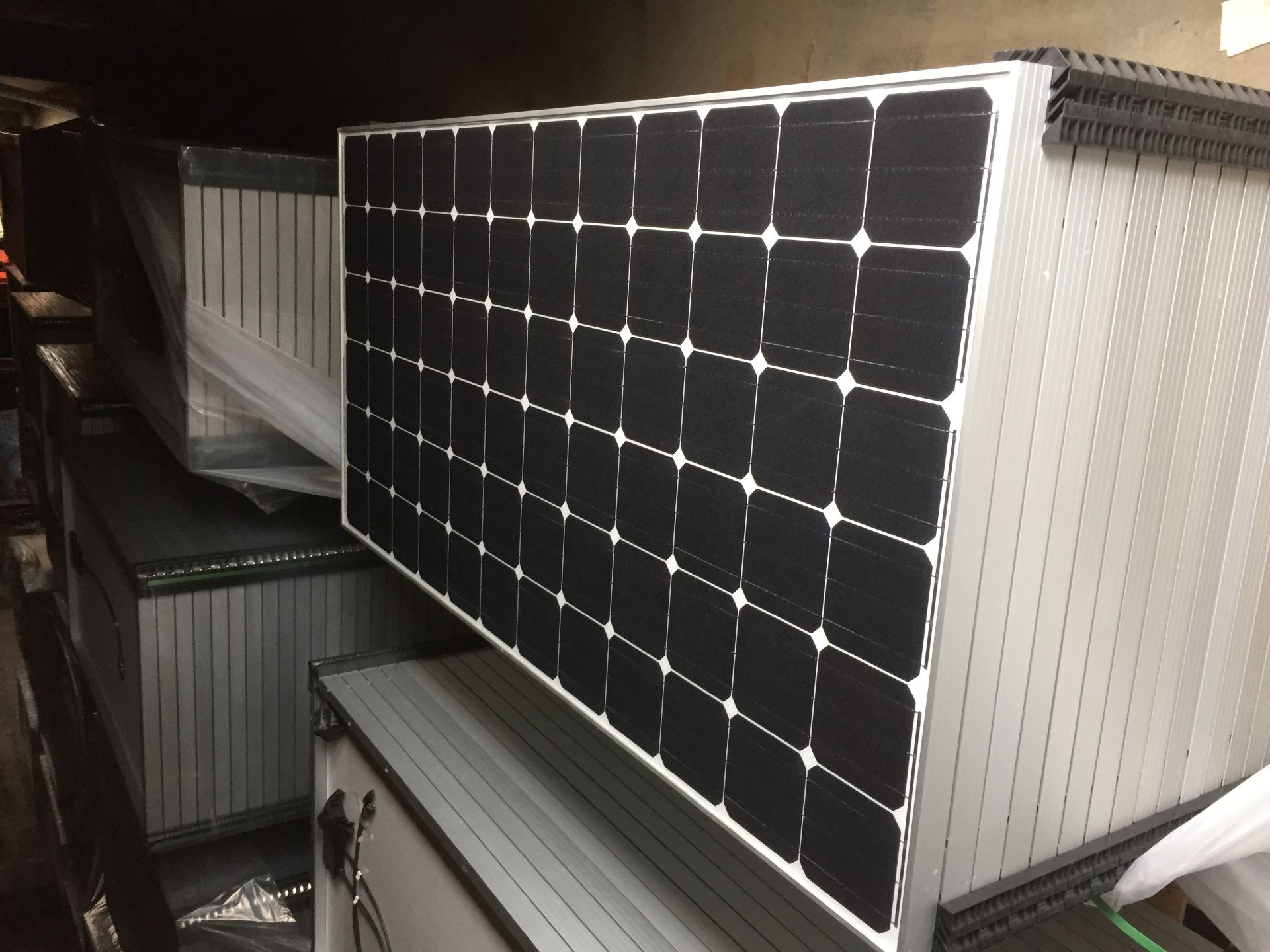 LOT OF (20) 315 WATT SOLAR PANELS - (BIDDING IS PER PANEL MULTIPLIED BY 20) - Image 4 of 4