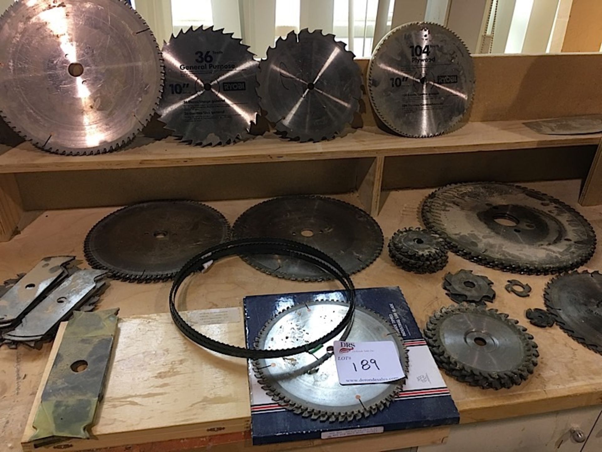 LOT OF SAW BLADES